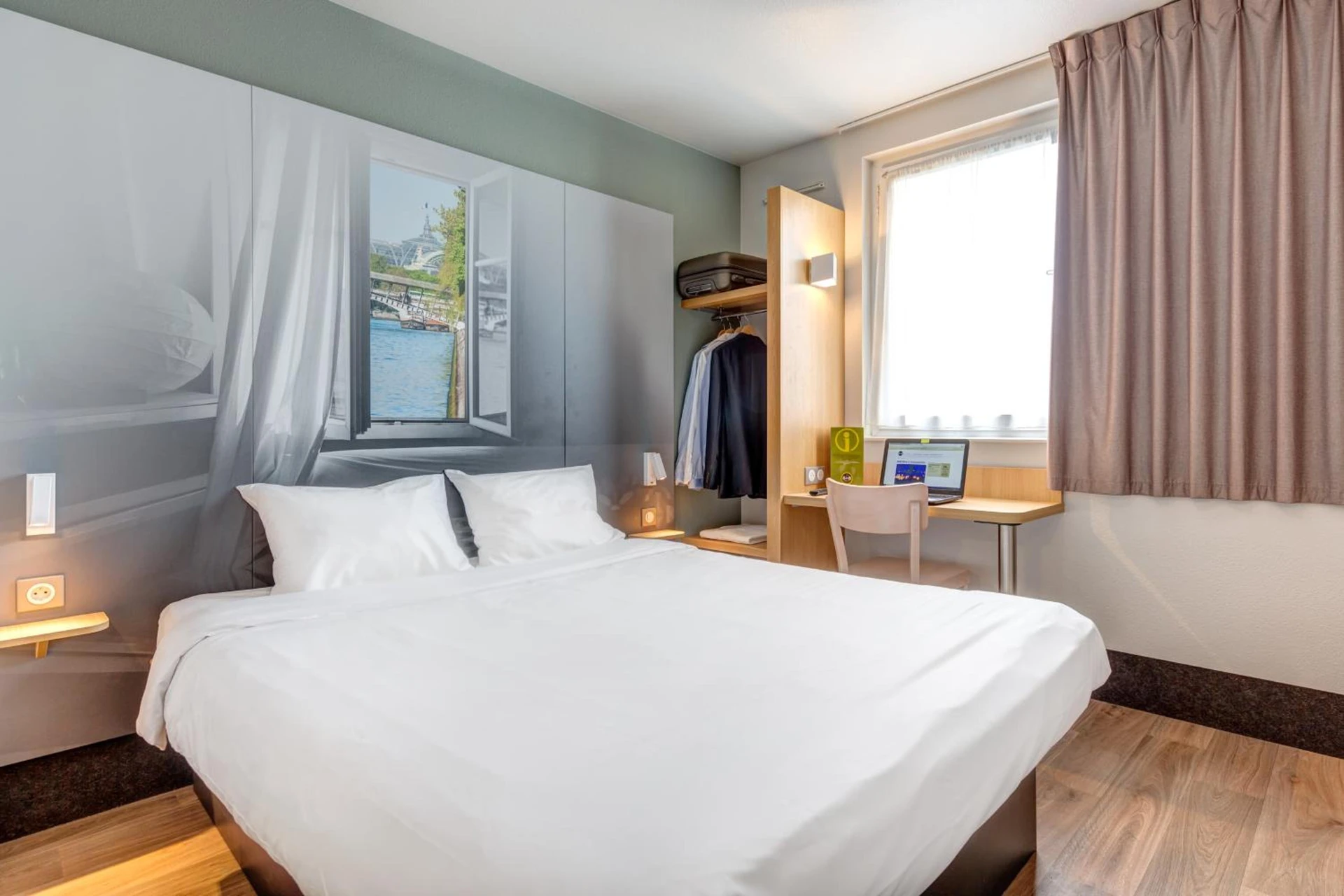 Chambre disponible pour un séminaire d'entreprise à B&B HOTEL Goussainville CDG - Goussainville