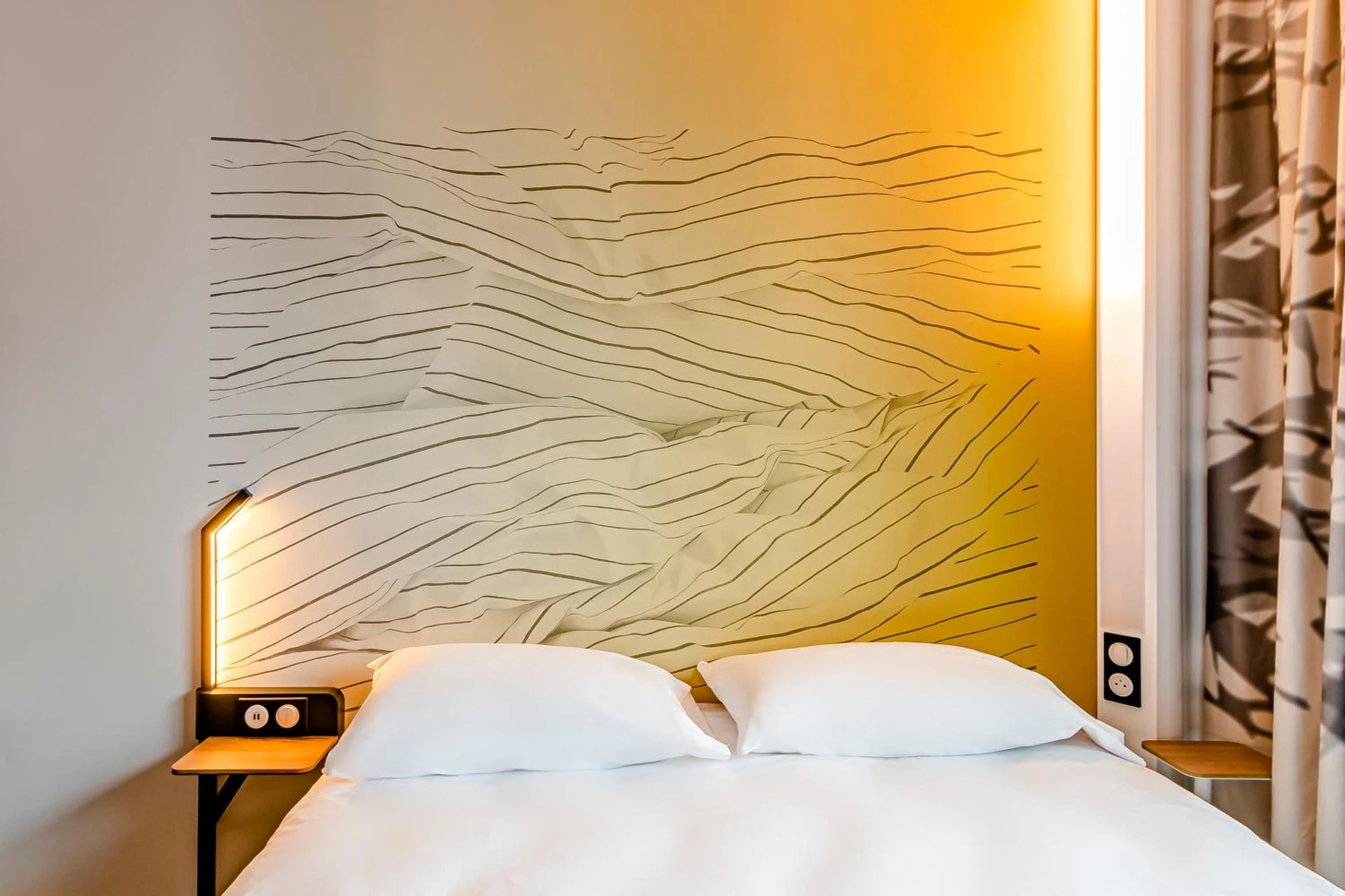 Chambre disponible pour un séminaire d'entreprise à B&B HOTEL Dreux Nord - Dreux