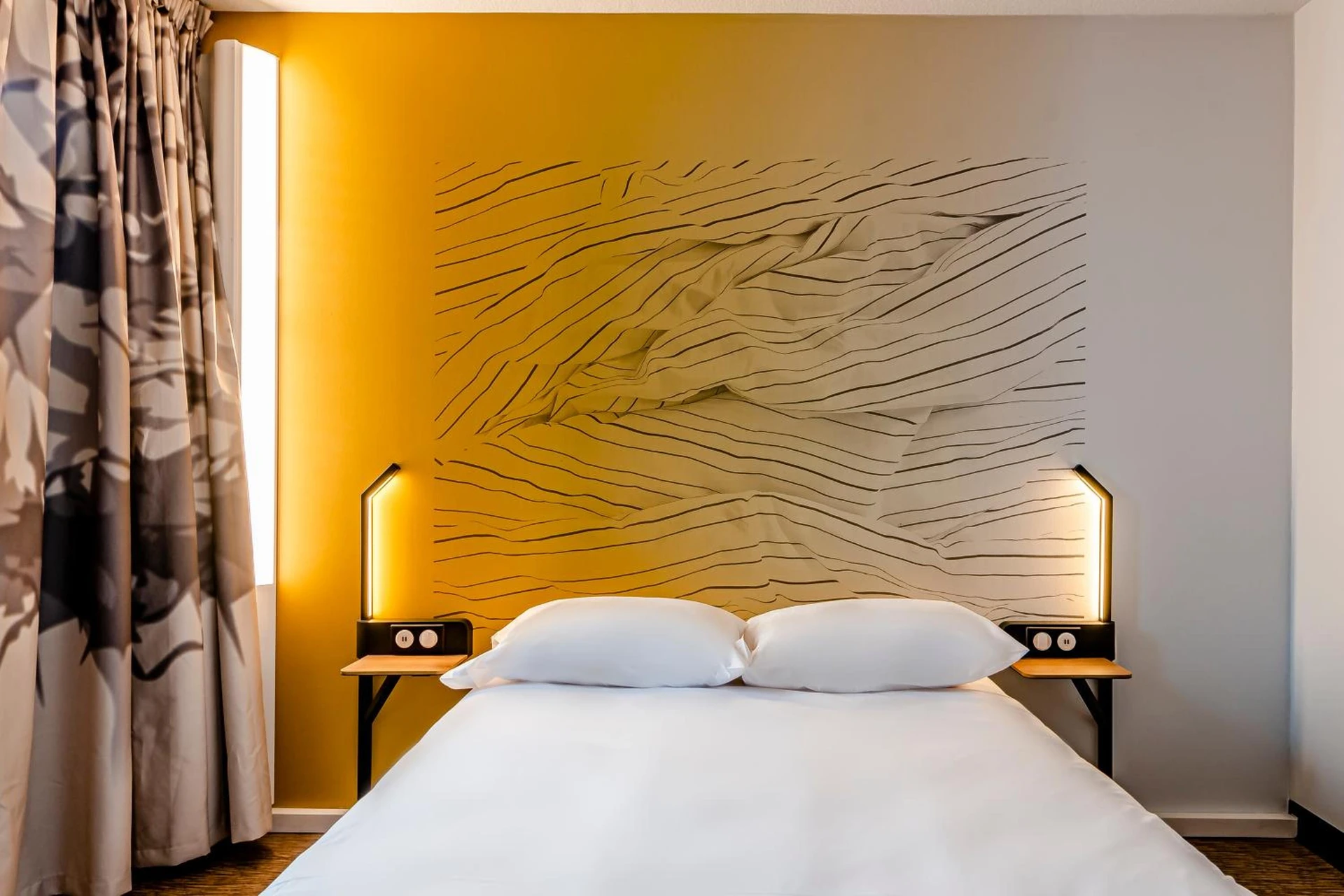 Chambre disponible pour un séminaire d'entreprise à B&B HOTEL Dreux Nord - Dreux