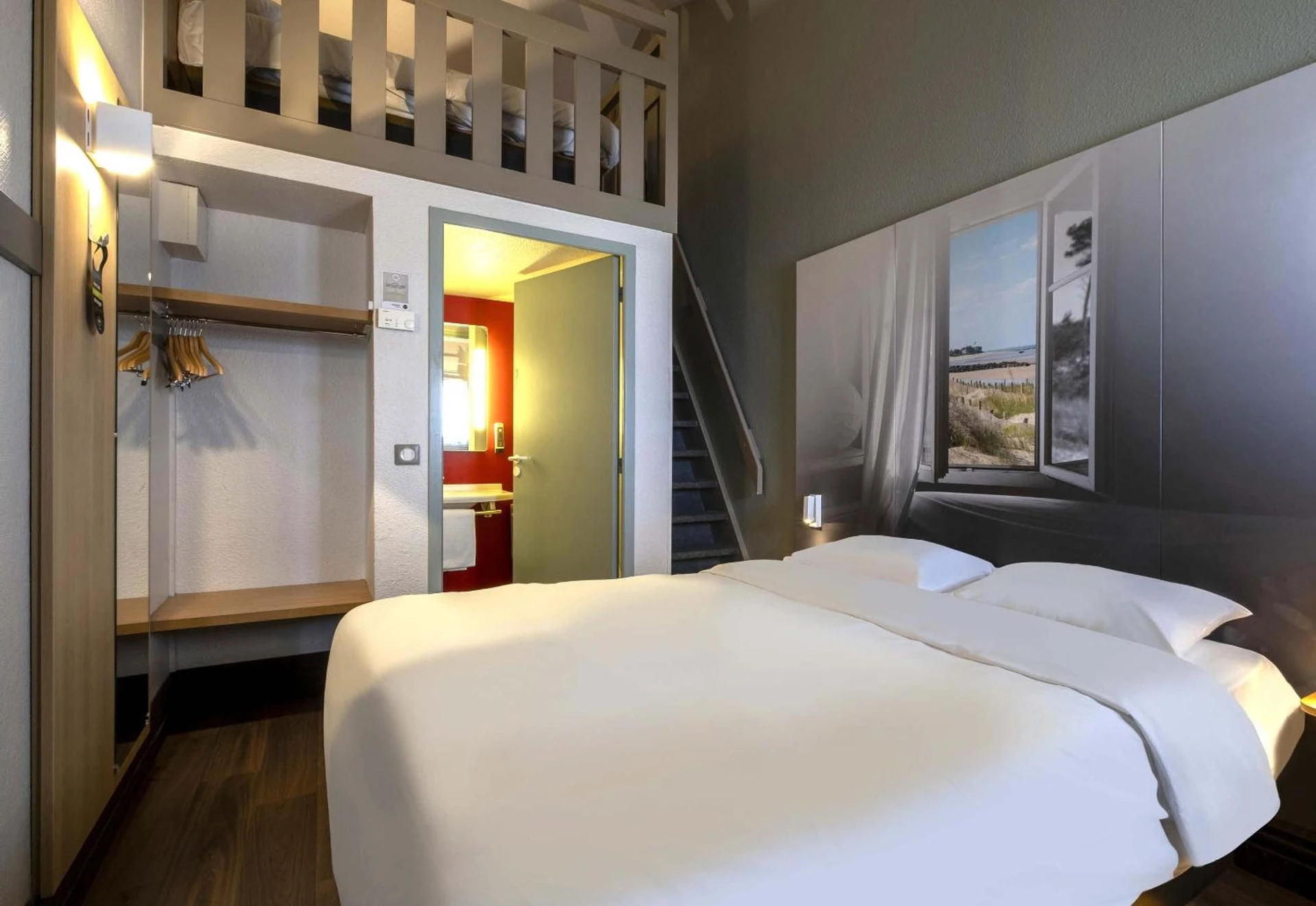 Chambre disponible pour un séminaire d'entreprise à B&B HOTEL La Rochelle Angoulins - Angoulins-sur-Mer
