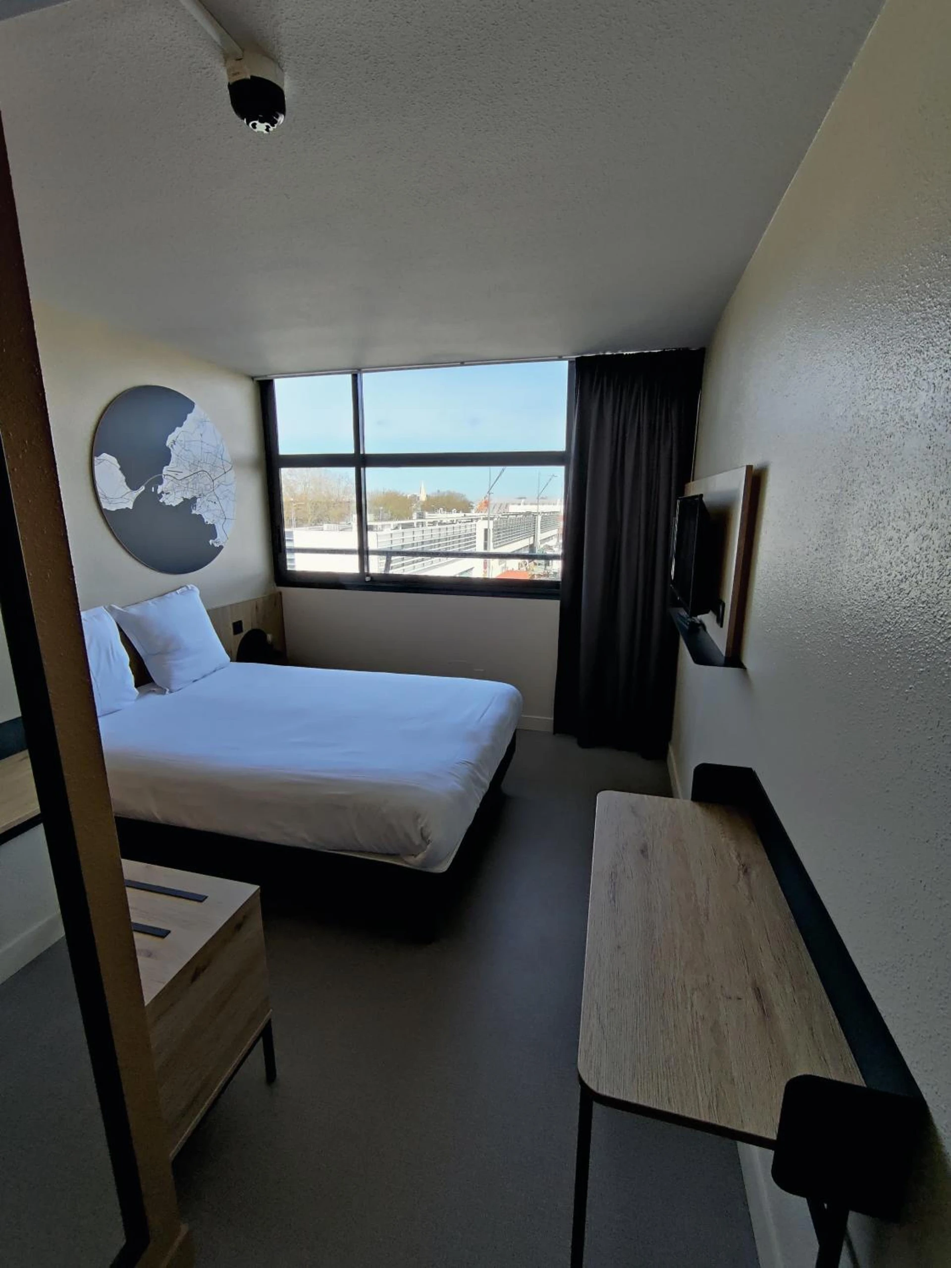 Chambre disponible pour un séminaire d'entreprise à B&B HOTEL La Rochelle Centre Les Minimes - La Rochelle
