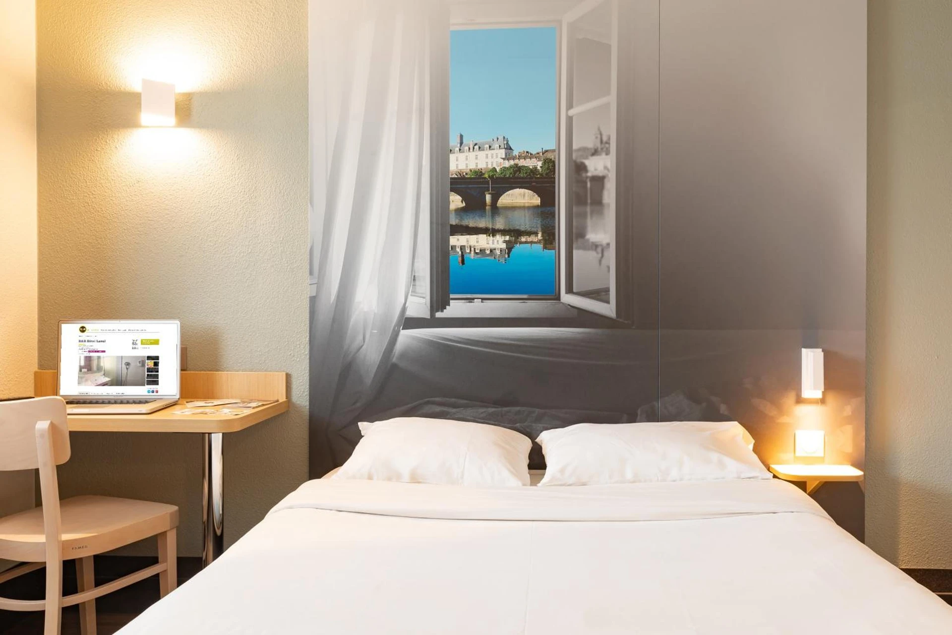 Chambre disponible pour un séminaire d'entreprise à B&B HOTEL Laval Changé - Changé