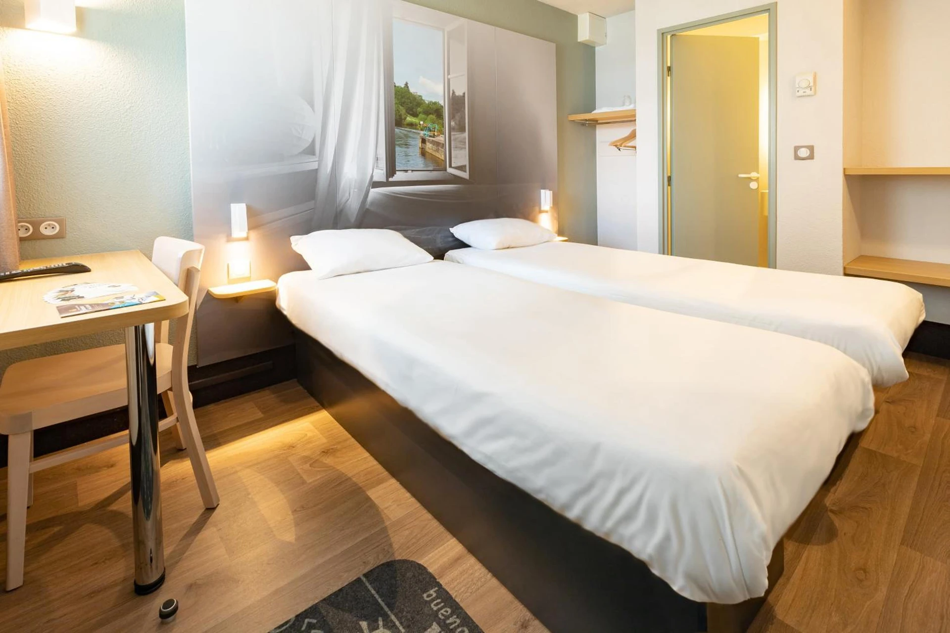 Chambre disponible pour un séminaire d'entreprise à B&B HOTEL Laval Changé - Changé