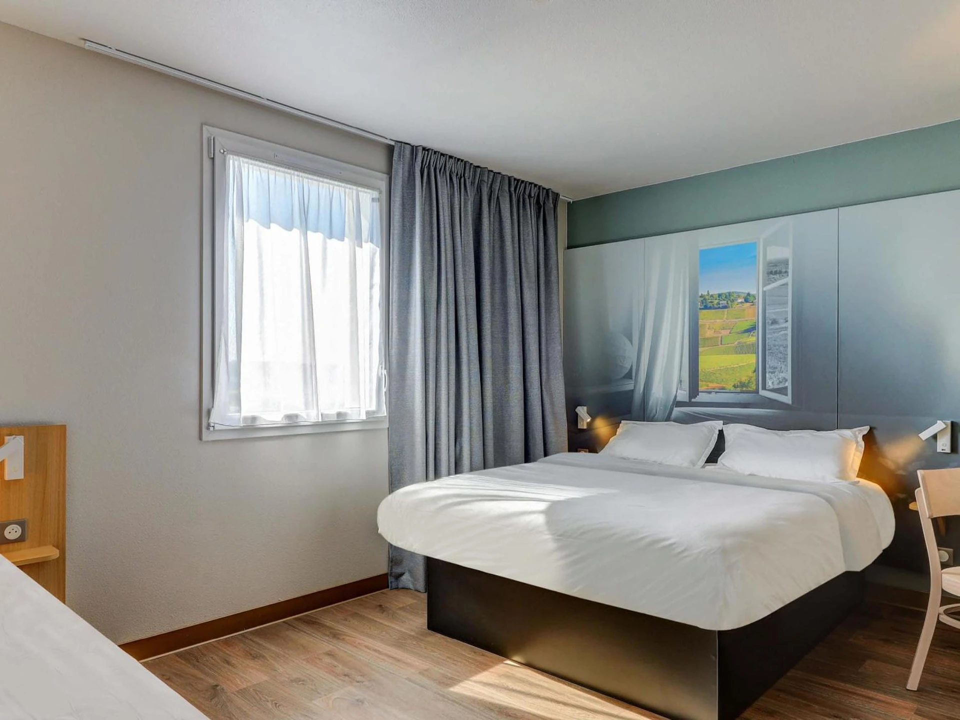 Magnifique chambre pour un séminaire d'entreprise à B&B HOTEL Le Creusot Montchanin - Montchanin