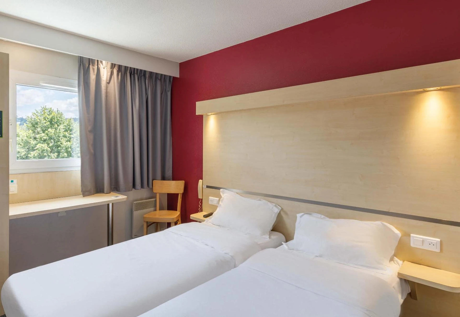 Chambre disponible pour un séminaire d'entreprise à B&B HOTEL Le Puy-en-Velay - Vals-près-le-Puy