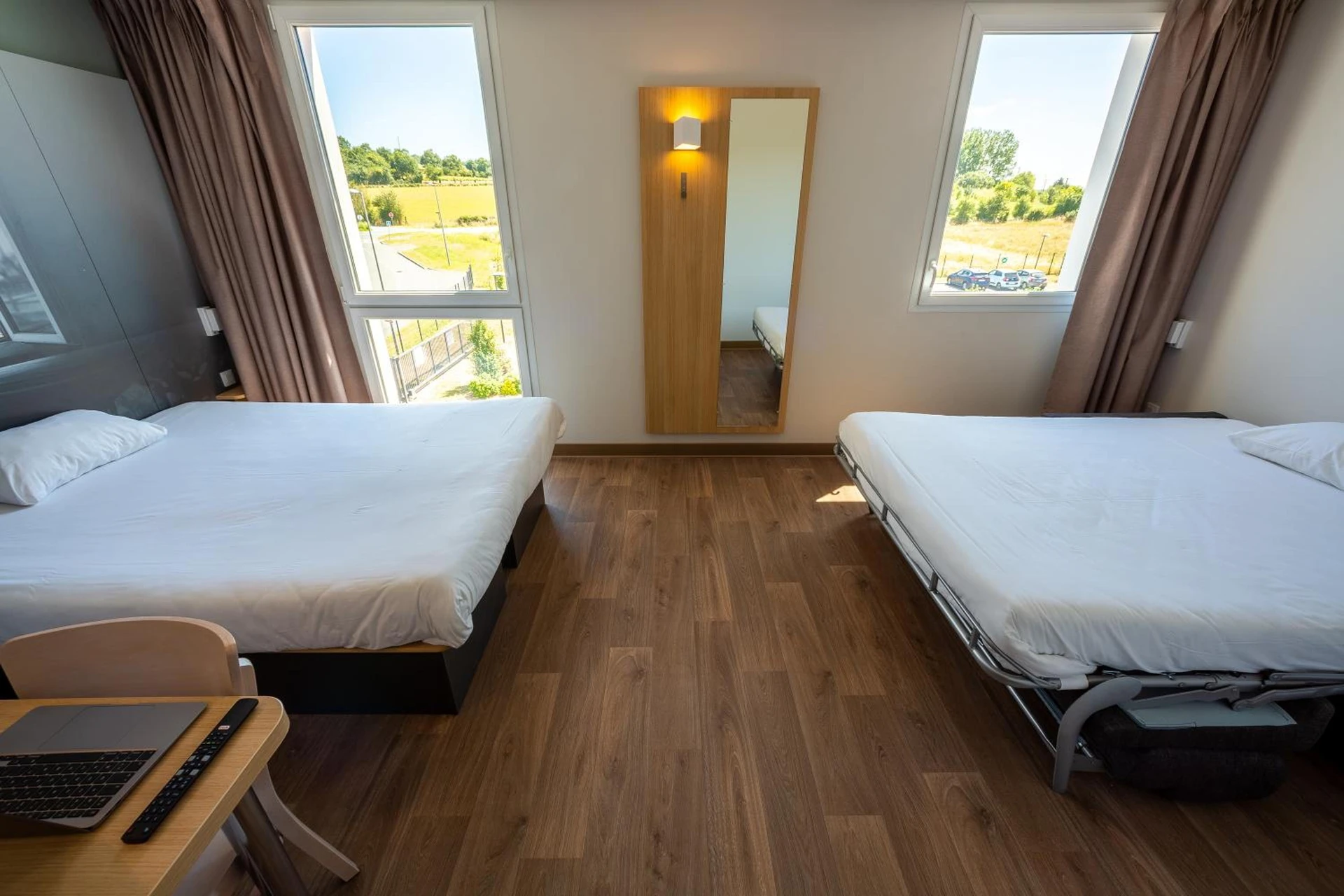 Magnifique chambre pour un séminaire d'entreprise à B&B HOTEL Les Herbiers - Les Herbiers
