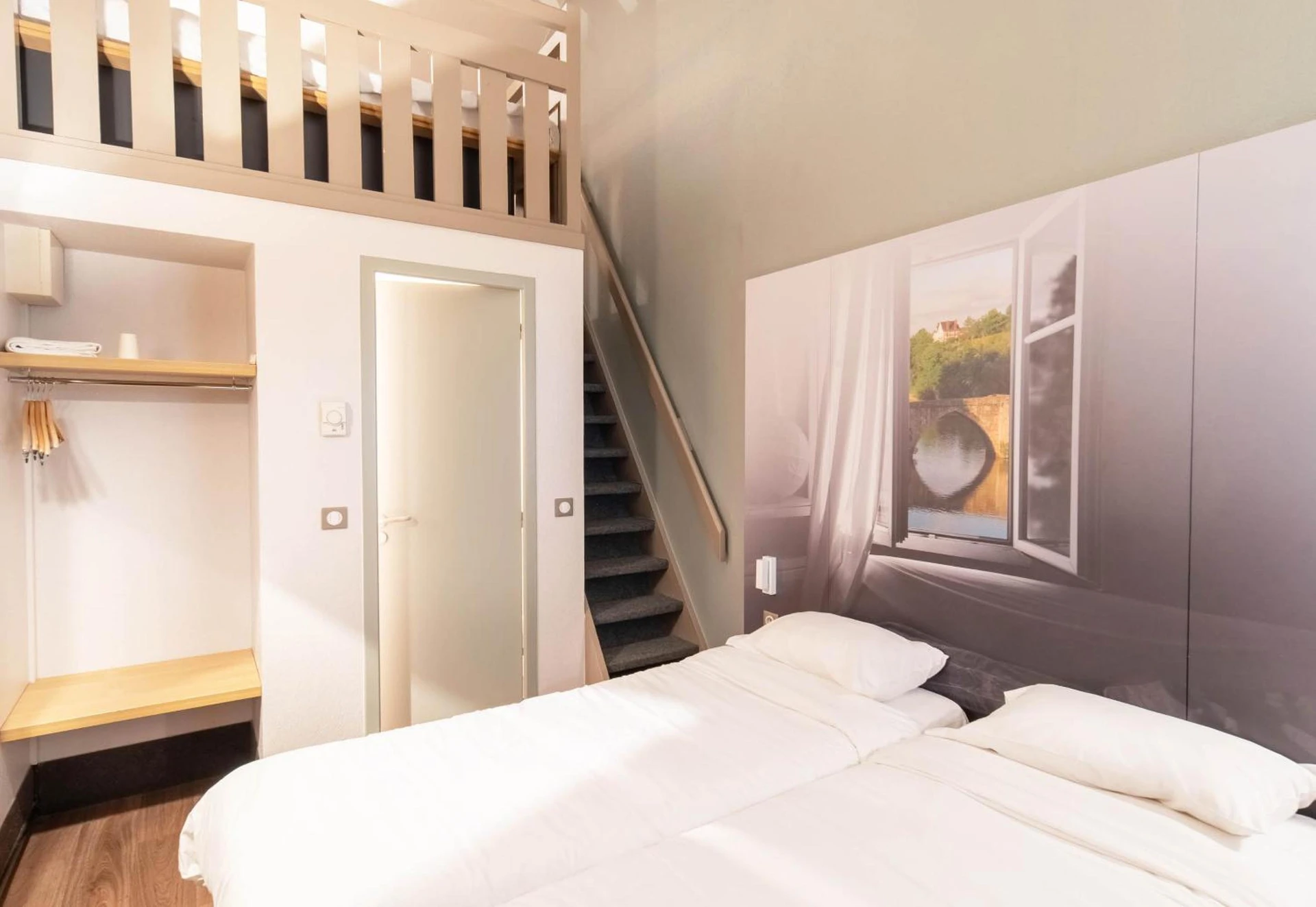 Chambre disponible pour un séminaire d'entreprise à B&B HOTEL Limoges 2 - Limoges
