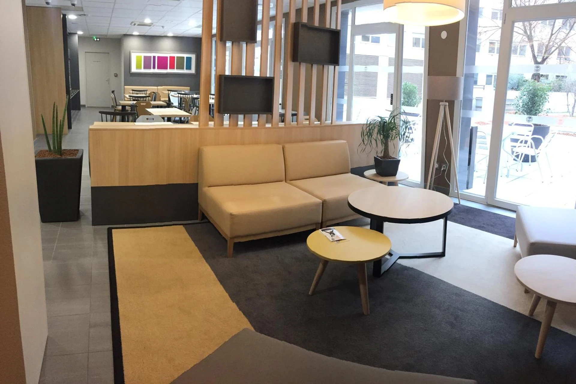 Lieu convivial pour un séminaire d'entreprise à B&B HOTEL Lyon Caluire Cité Internationale - Caluire-et-Cuire - En savoir plus 