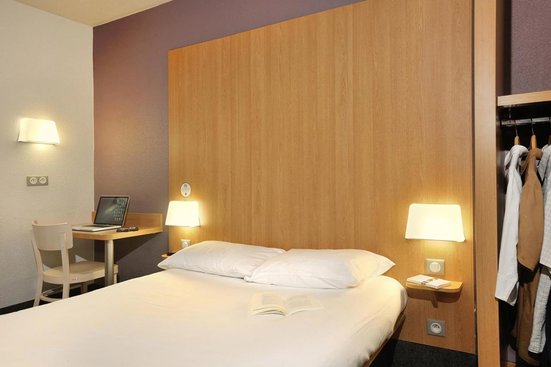 Chambre disponible pour un séminaire d'entreprise à B&B HOTEL Lyon Caluire Cité Internationale - Caluire-et-Cuire