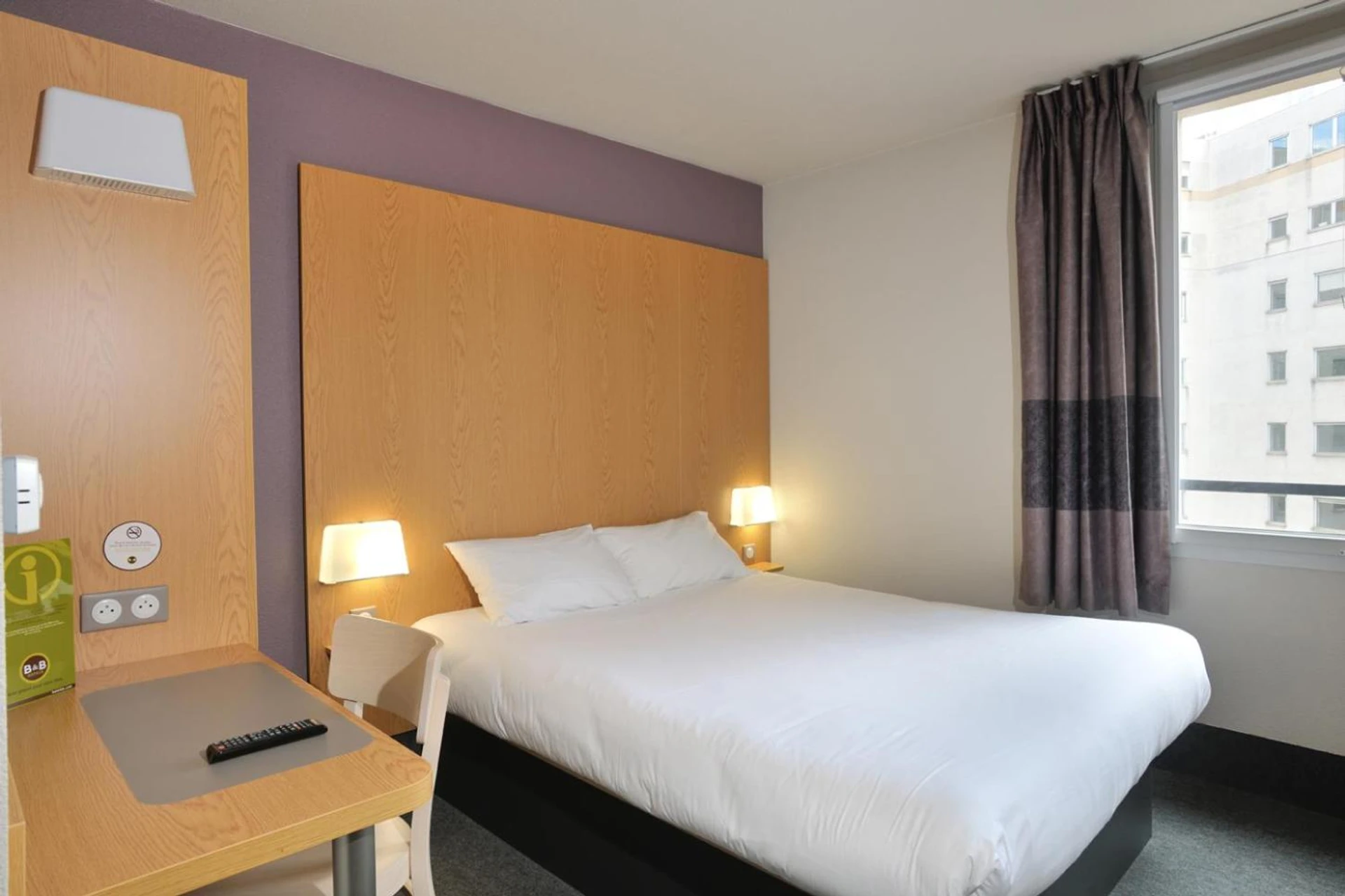 Chambre disponible pour un séminaire d'entreprise à B&B HOTEL Lyon Caluire Cité Internationale - Caluire-et-Cuire