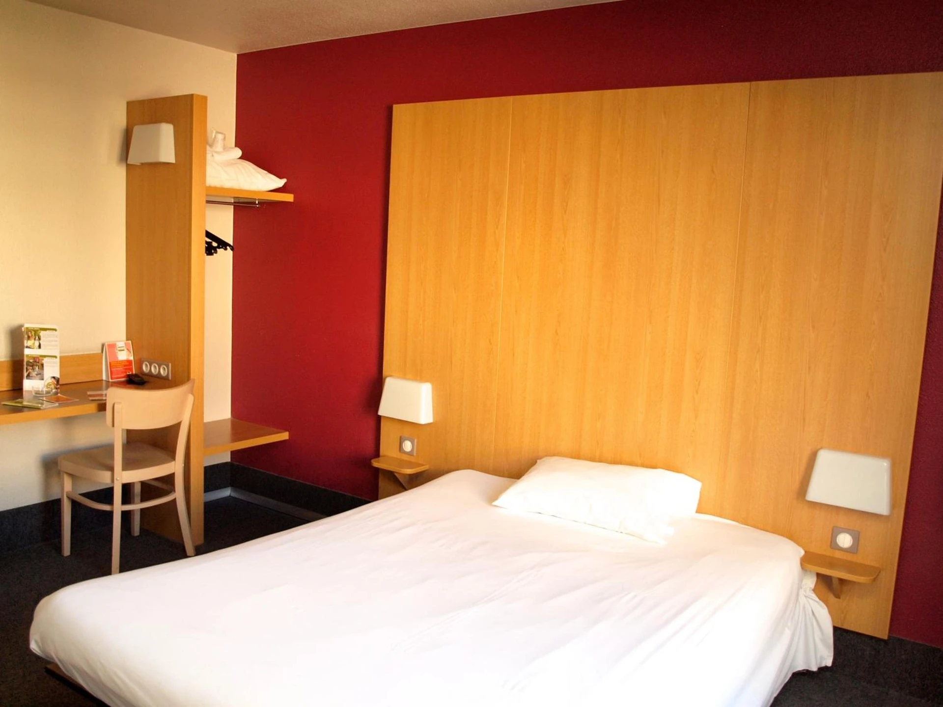 Chambre à B&B HOTEL Lyon Eurexpo Chassieu - Organiser un séminaire d'entreprise à Chassieu