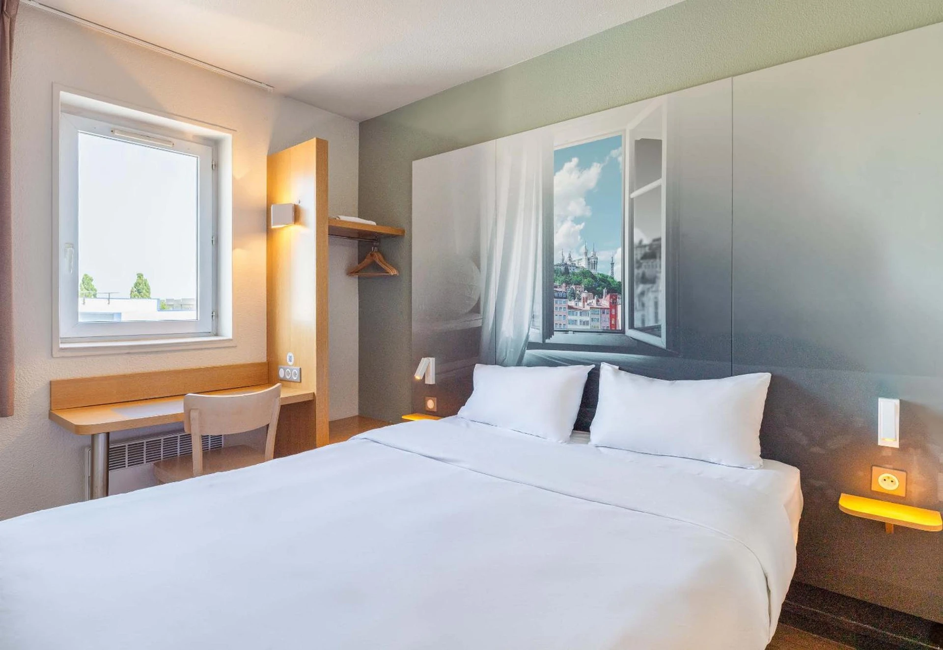 Chambre disponible pour un séminaire d'entreprise à B&B HOTEL Lyon Saint-Bonnet Mi-Plaine - Saint-Bonnet-de-Mure
