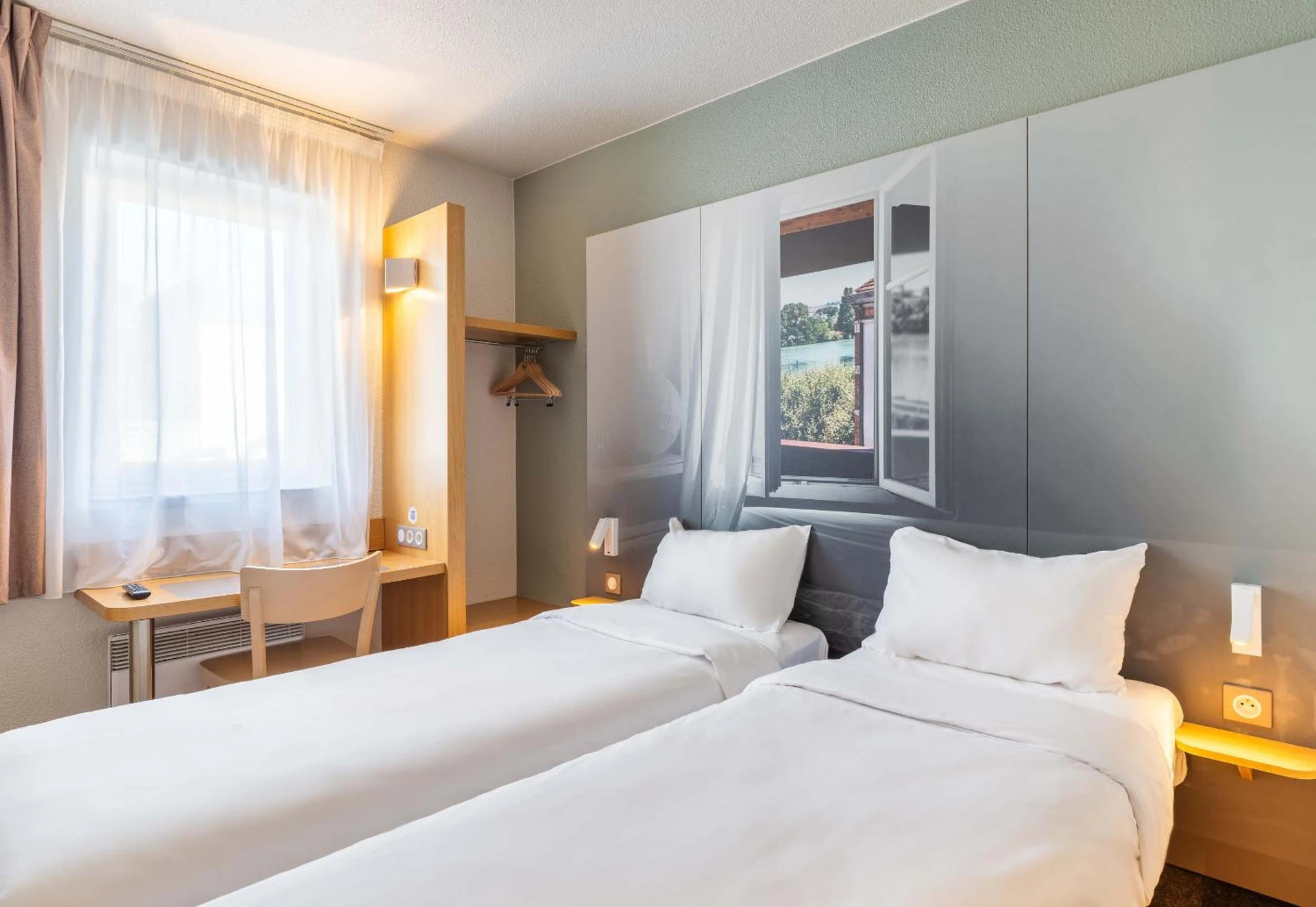 Chambre disponible pour un séminaire d'entreprise à B&B HOTEL Lyon Saint-Bonnet Mi-Plaine - Saint-Bonnet-de-Mure