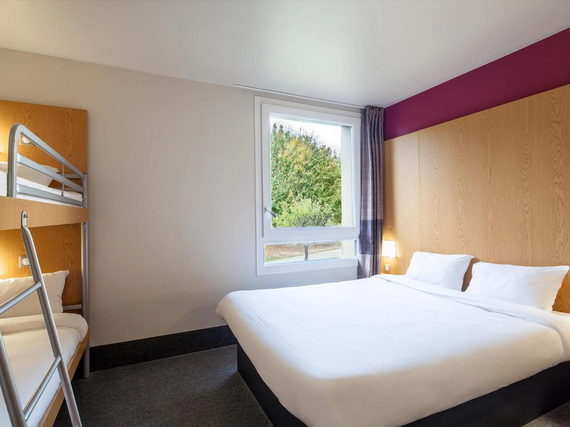 Magnifique chambre pour un séminaire d'entreprise à B&B HOTEL Marne-La-Vallée Torcy - Torcy