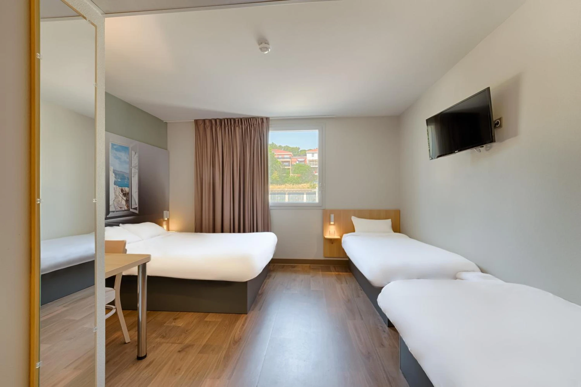 Chambre disponible pour un séminaire d'entreprise à B&B HOTEL Marseille Aéroport Saint-Victoret - Saint-Victoret