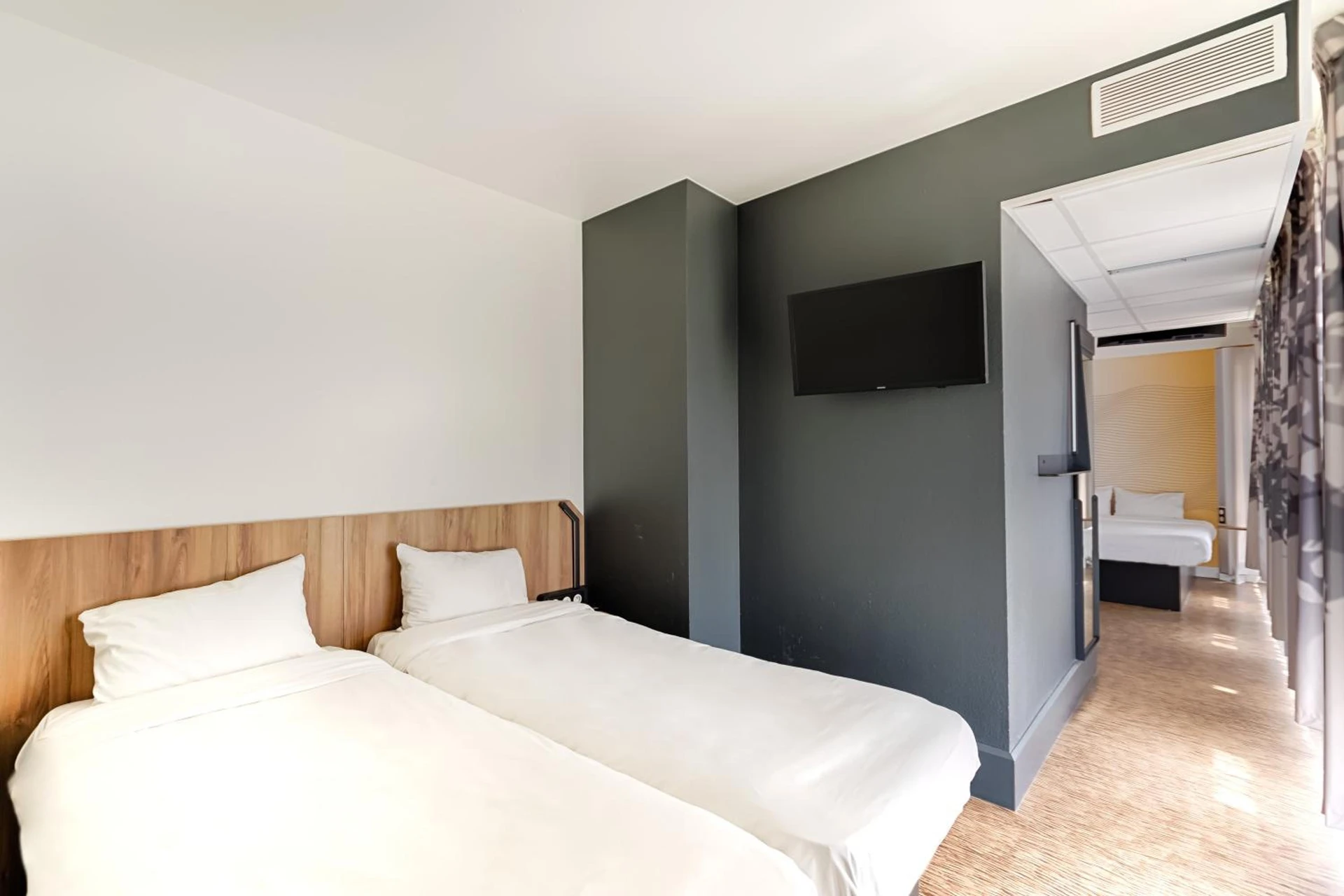 Chambre disponible pour un séminaire d'entreprise à B&B HOTEL Marseille Centre La Joliette - Marseille