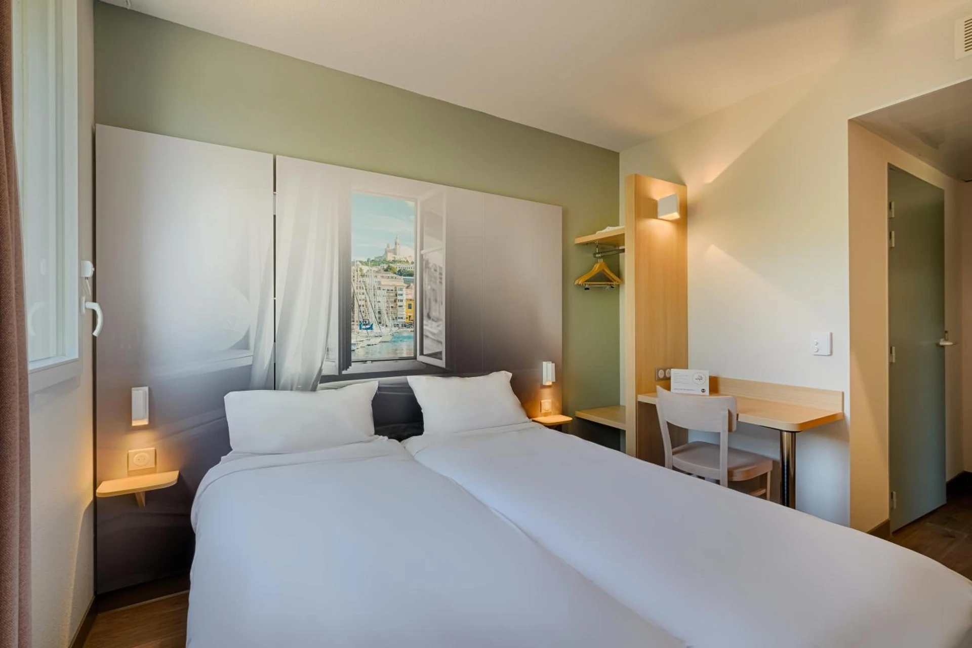 Chambre disponible pour un séminaire d'entreprise à B&B HOTEL Marseille La Valentine St Menet - Marseille