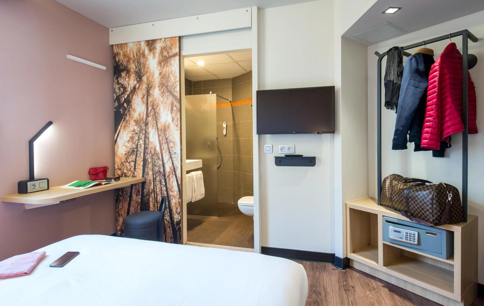 Chambre disponible pour un séminaire d'entreprise à B&B HOTEL Marseille Centre La Timone - Marseille