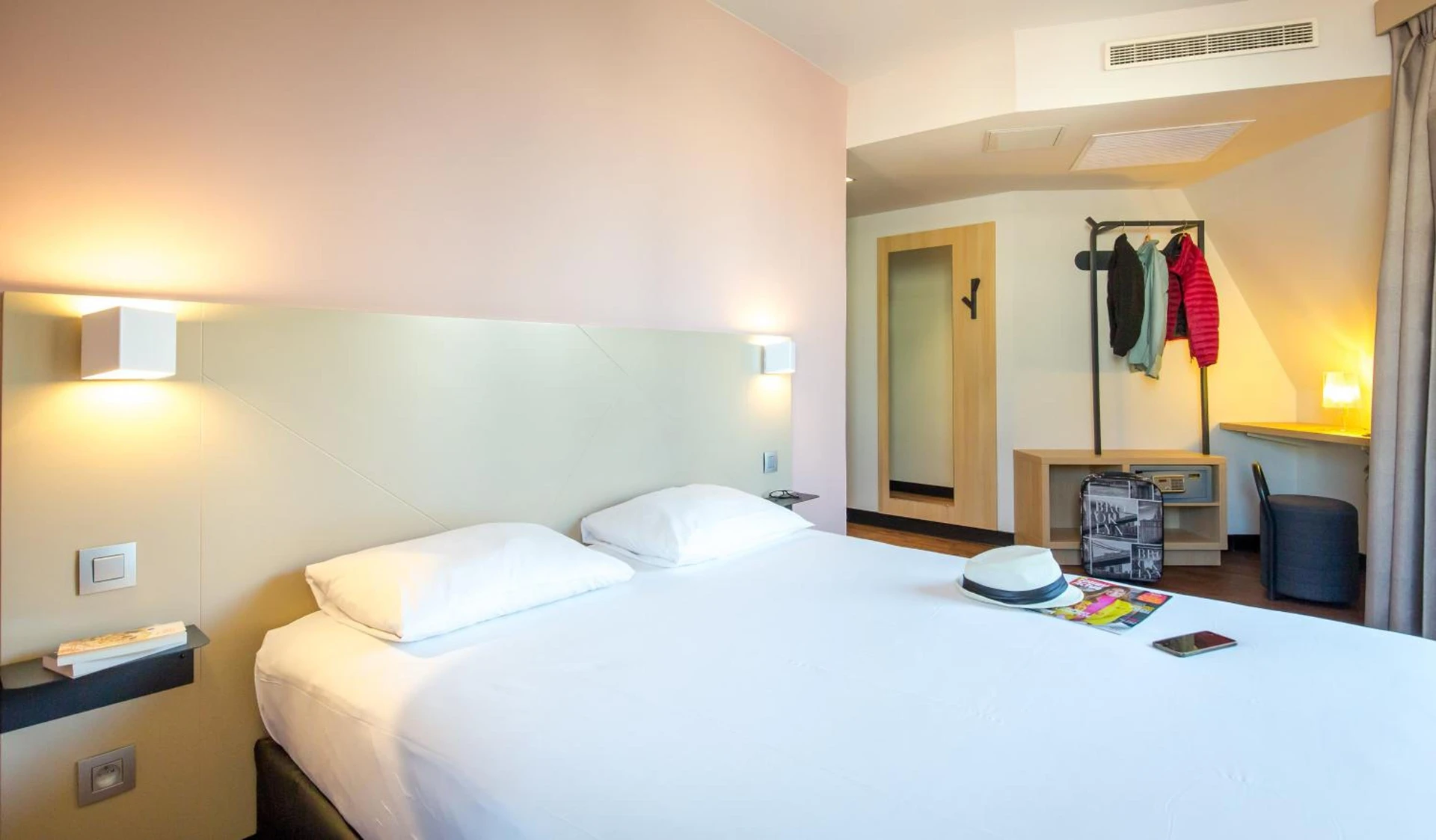 Magnifique chambre pour un séminaire d'entreprise à B&B HOTEL Marseille Centre La Timone - Marseille
