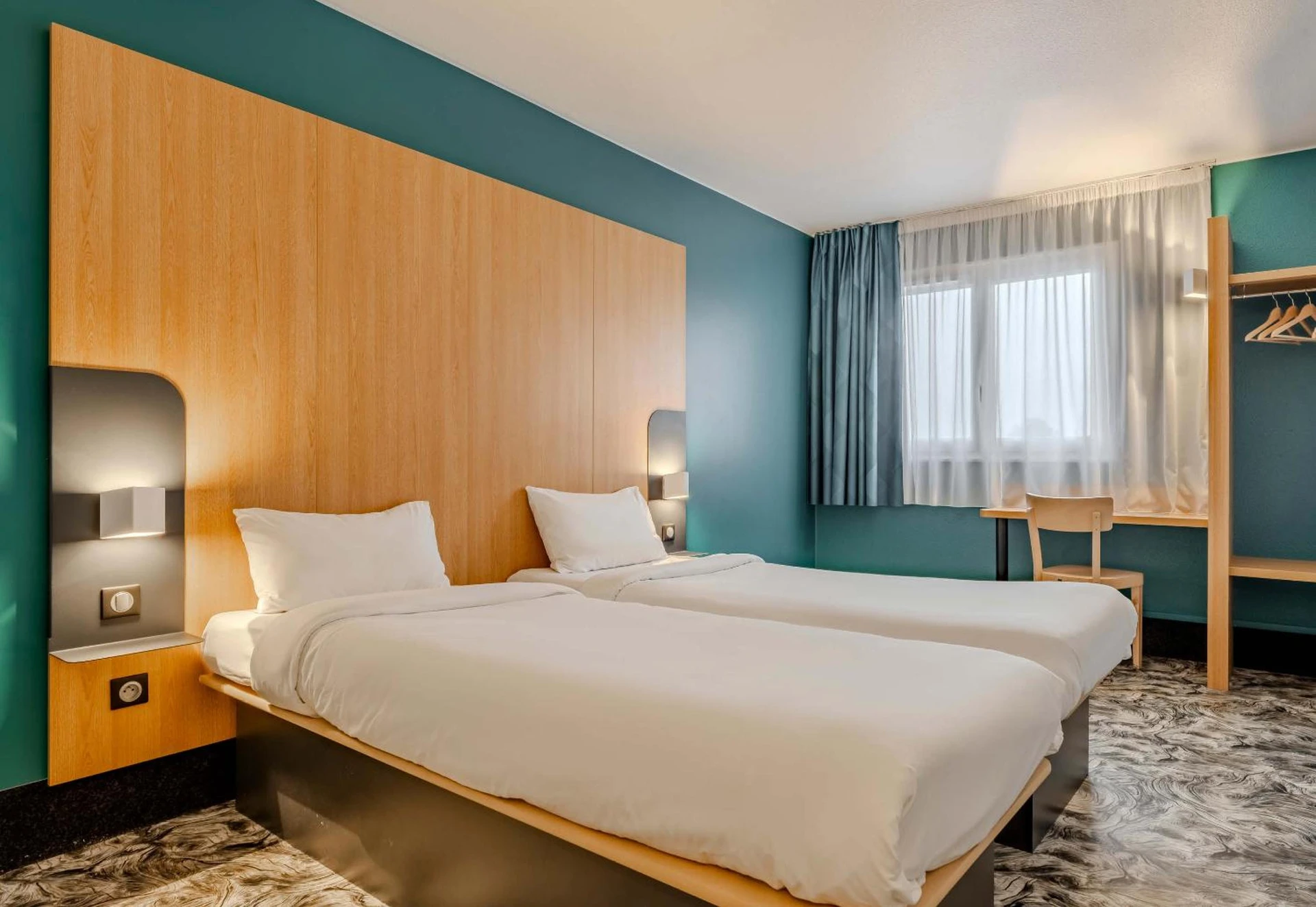 Chambre disponible pour un séminaire d'entreprise à B&B HOTEL Maubeuge-Louvroil - Louvroil