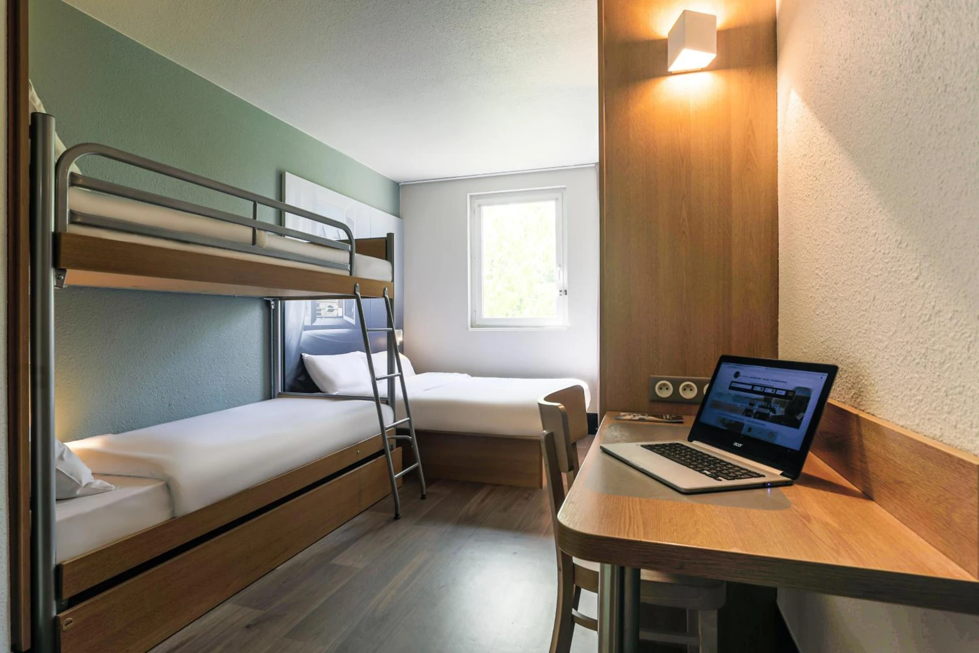 Chambre disponible pour un séminaire d'entreprise à B&B HOTEL Metz Semécourt - Semécourt