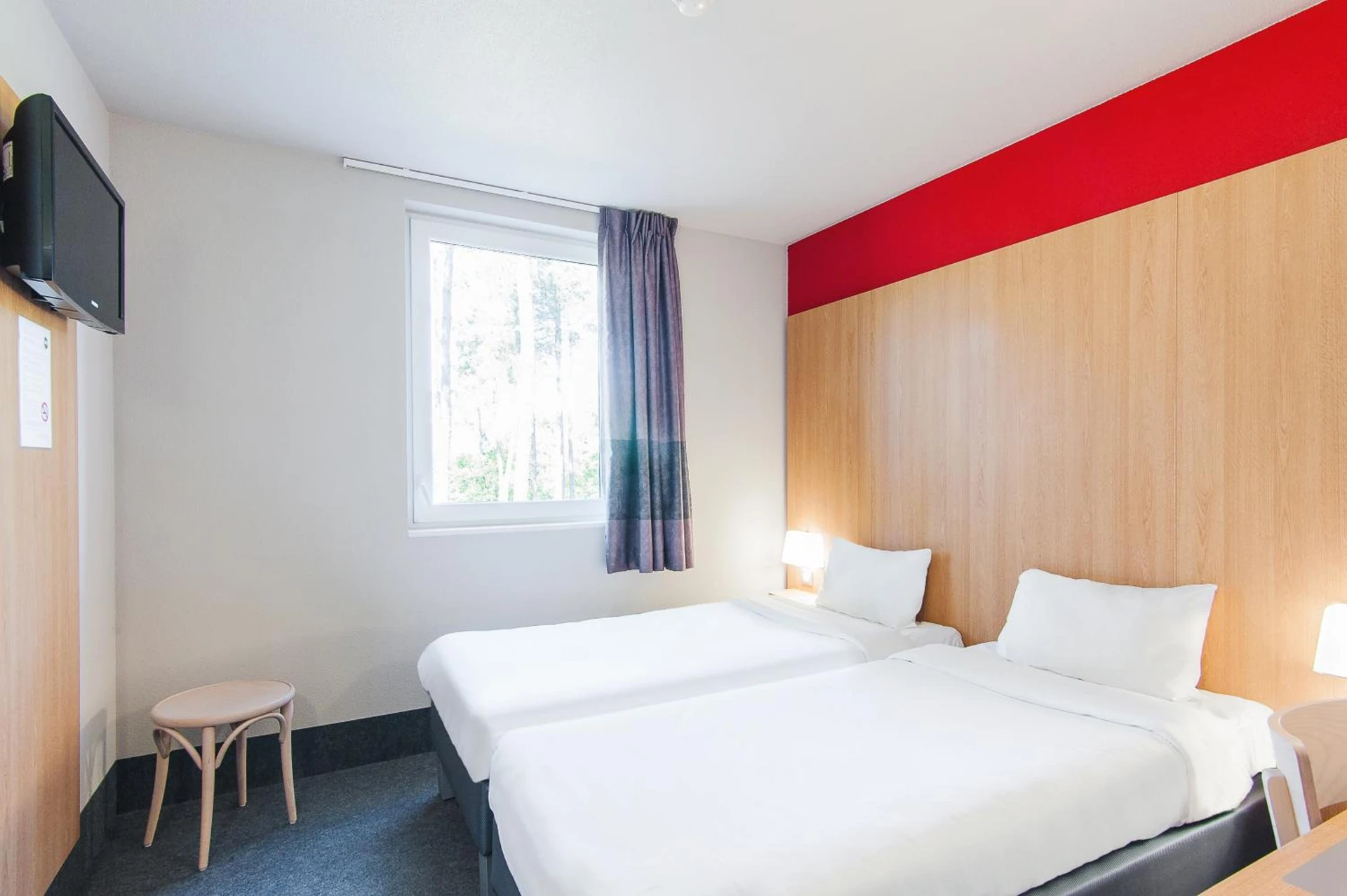 Magnifique chambre pour un séminaire d'entreprise à B&B HOTEL Mont-de-Marsan - Saint-Avit