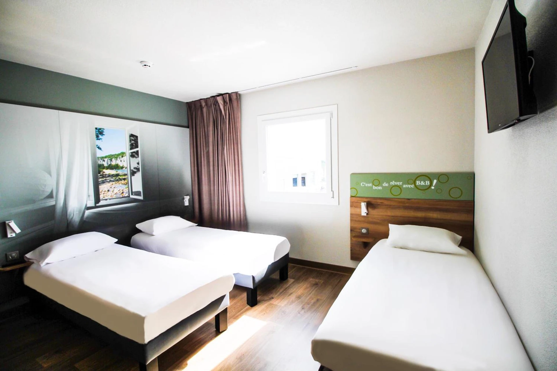 Chambre disponible pour un séminaire d'entreprise à B&B HOTEL Montélimar Sud - Montélimar