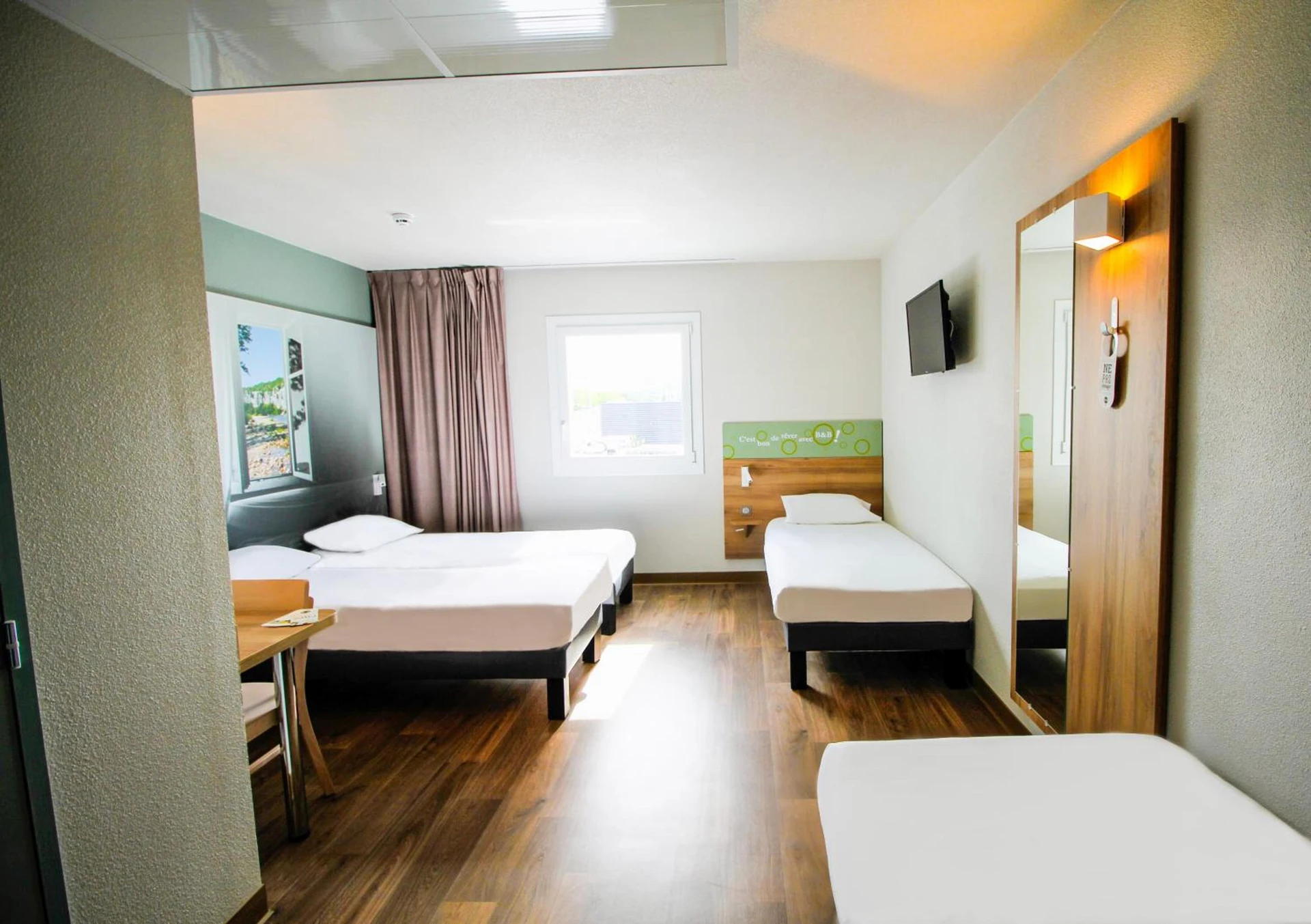 Chambre disponible pour un séminaire d'entreprise à B&B HOTEL Montélimar Sud - Montélimar