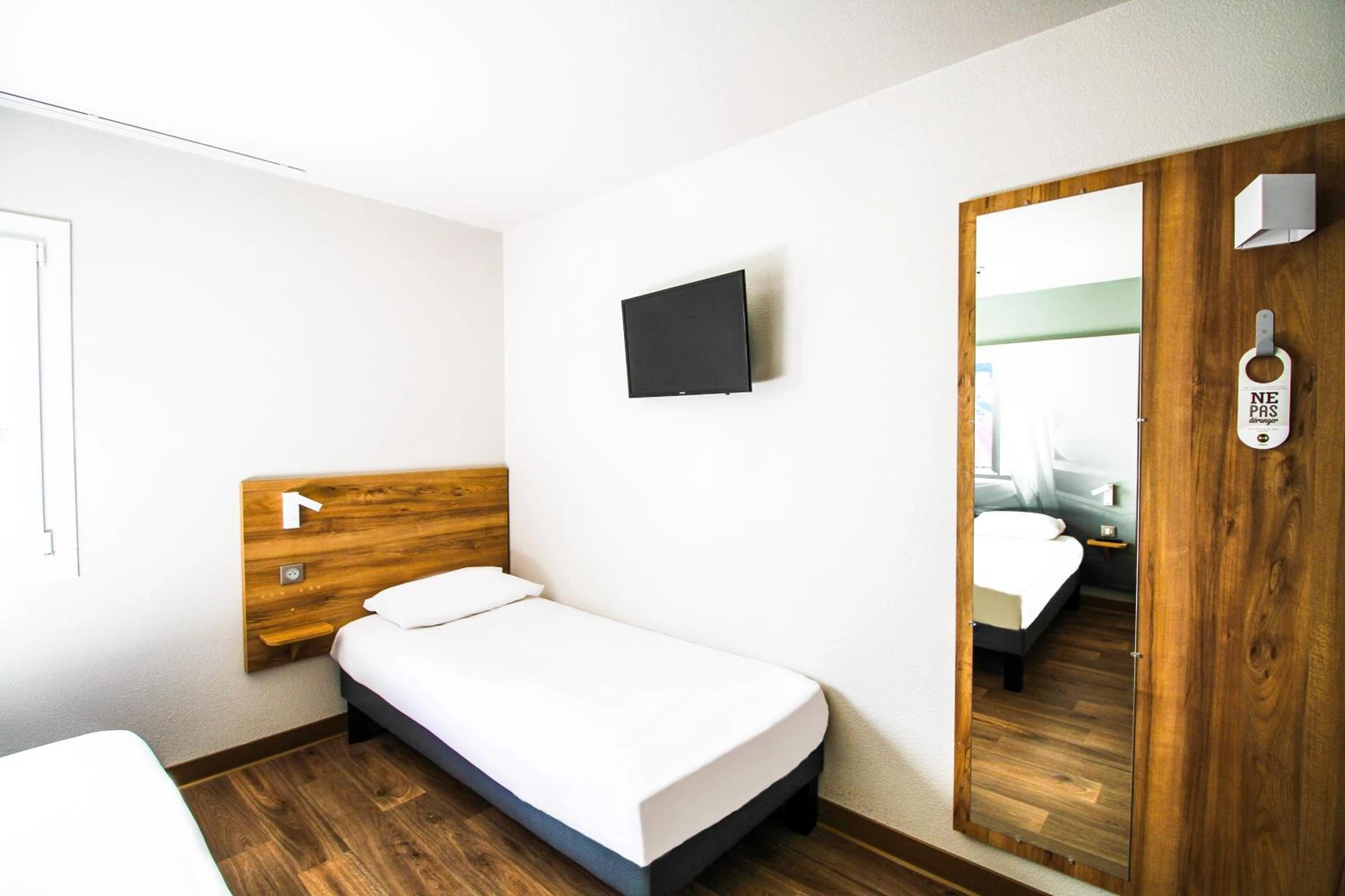 Magnifique chambre pour un séminaire d'entreprise à B&B HOTEL Montélimar Sud - Montélimar
