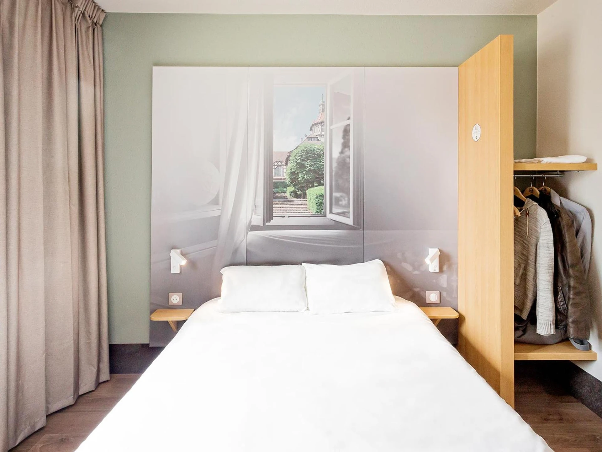Chambre disponible pour un séminaire d'entreprise à B&B HOTEL Mulhouse Centre - Mulhouse