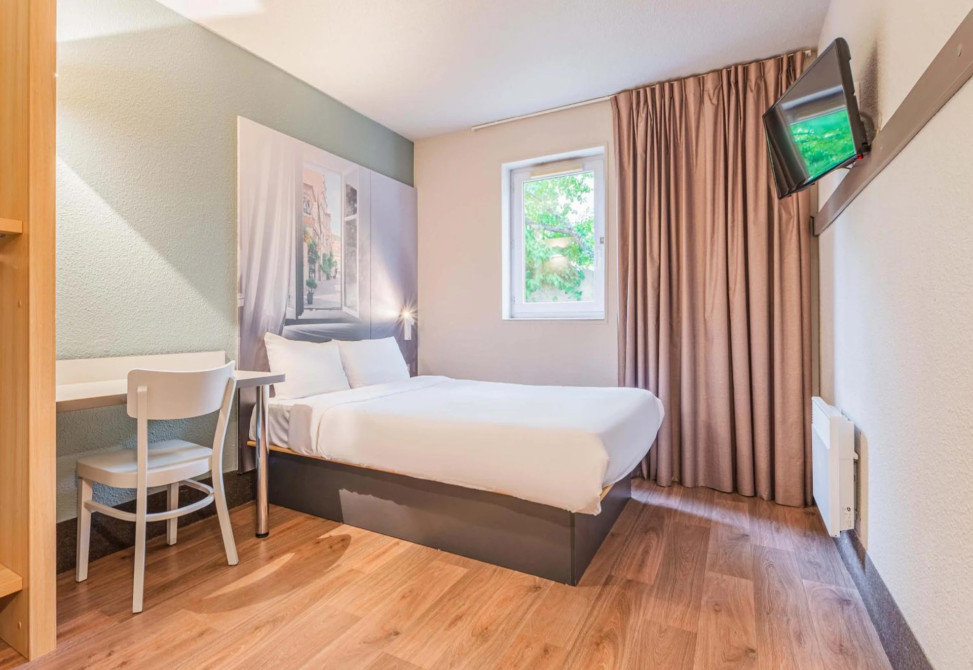 Chambre disponible pour un séminaire d'entreprise à B&B HOTEL Mulhouse Ile Napoléon - Illzach