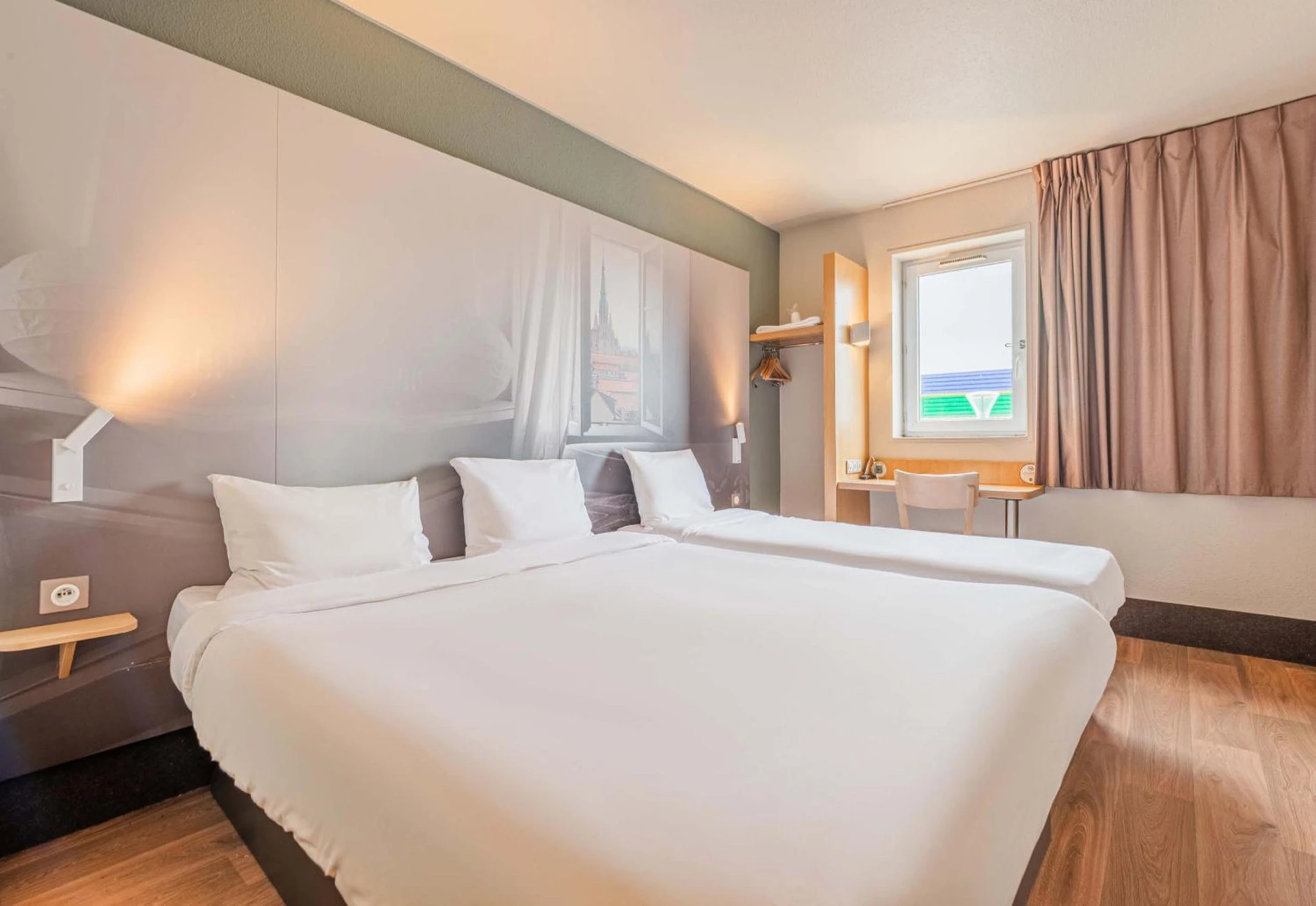 Magnifique chambre pour un séminaire d'entreprise à B&B HOTEL Mulhouse Ile Napoléon - Illzach