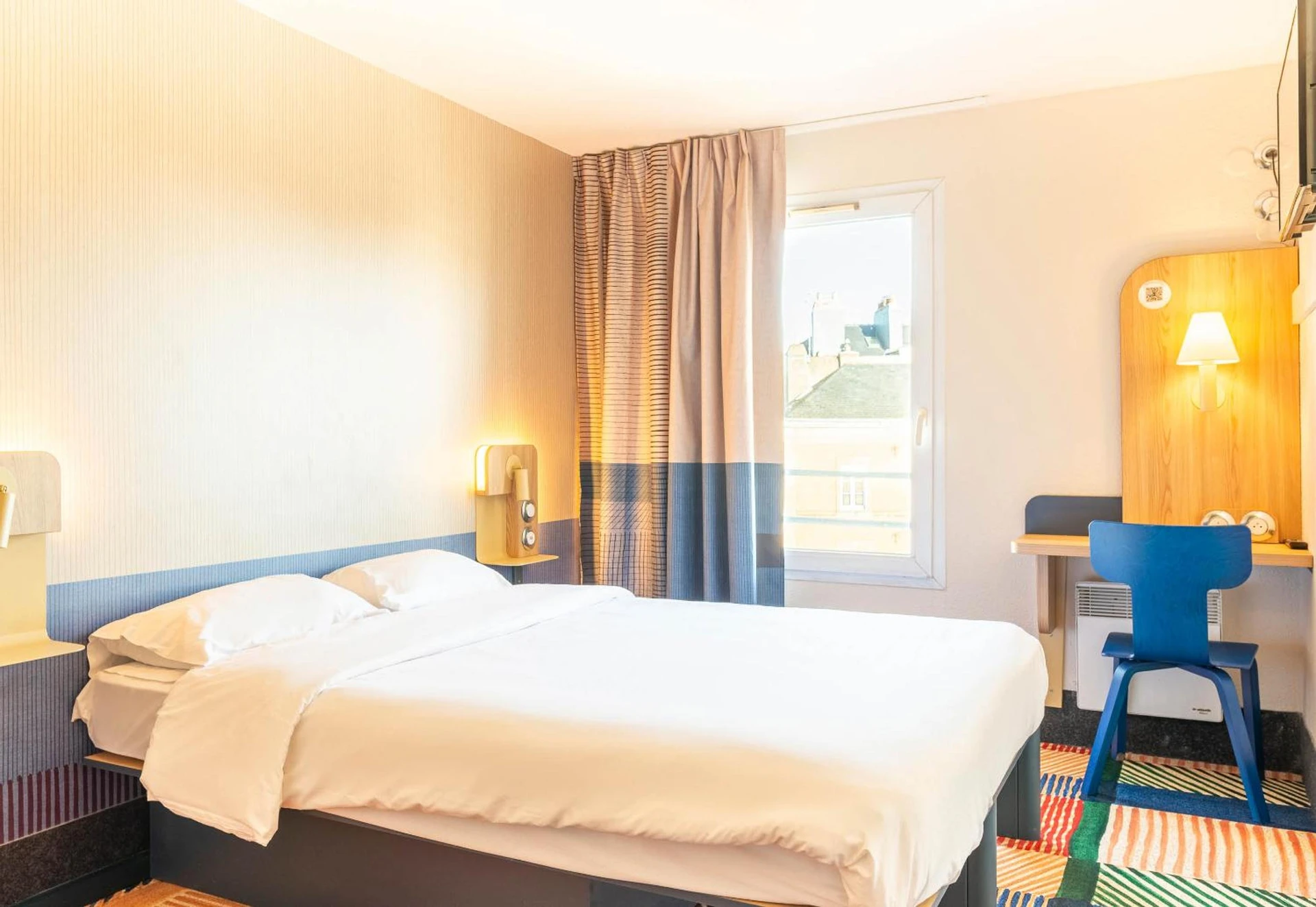Magnifique chambre pour un séminaire d'entreprise à B&B HOTEL Nantes Centre - Nantes