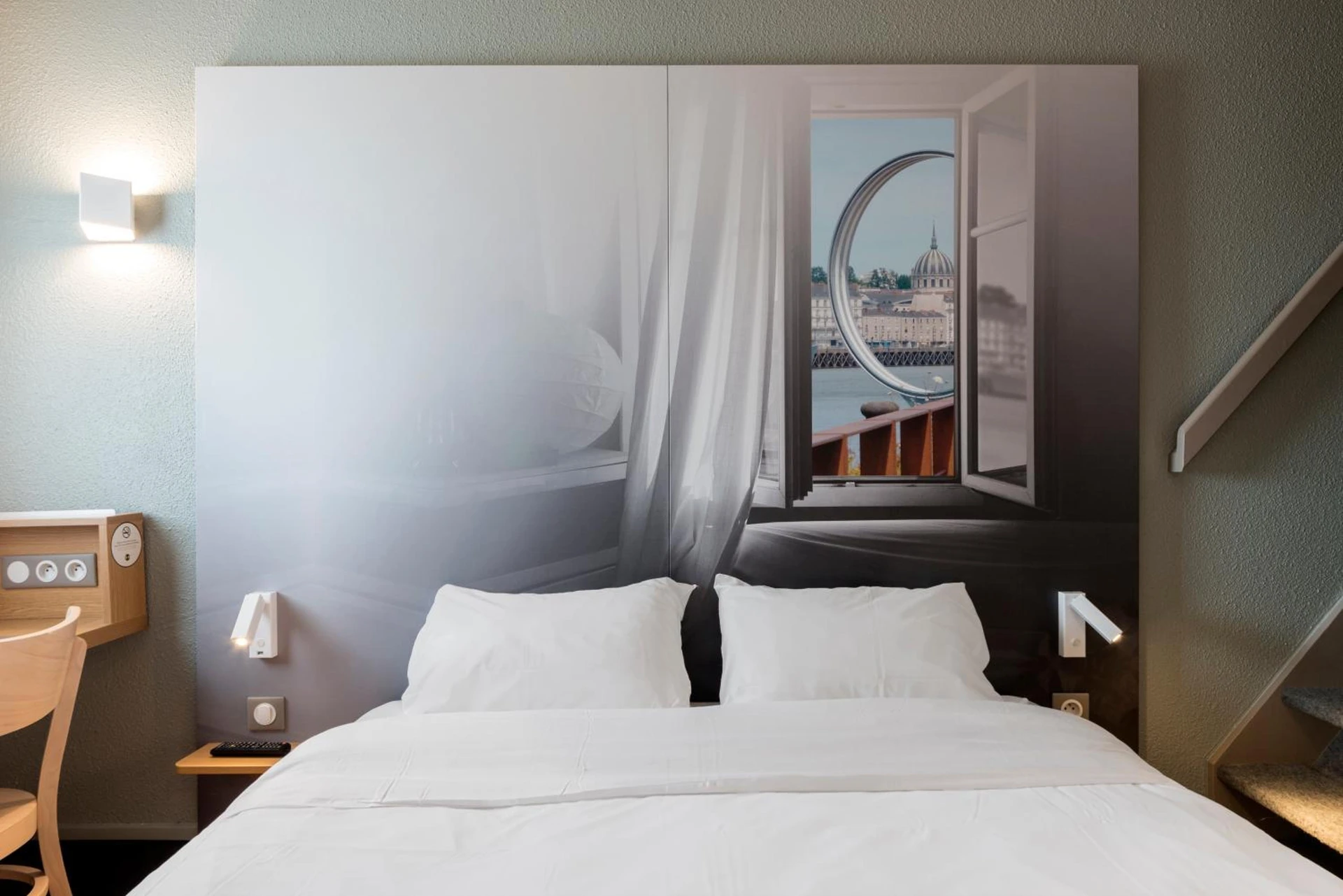 Chambre disponible pour un séminaire d'entreprise à B&B HOTEL Nantes Parc Expos La Chapelle - La Chapelle-sur-Erdre