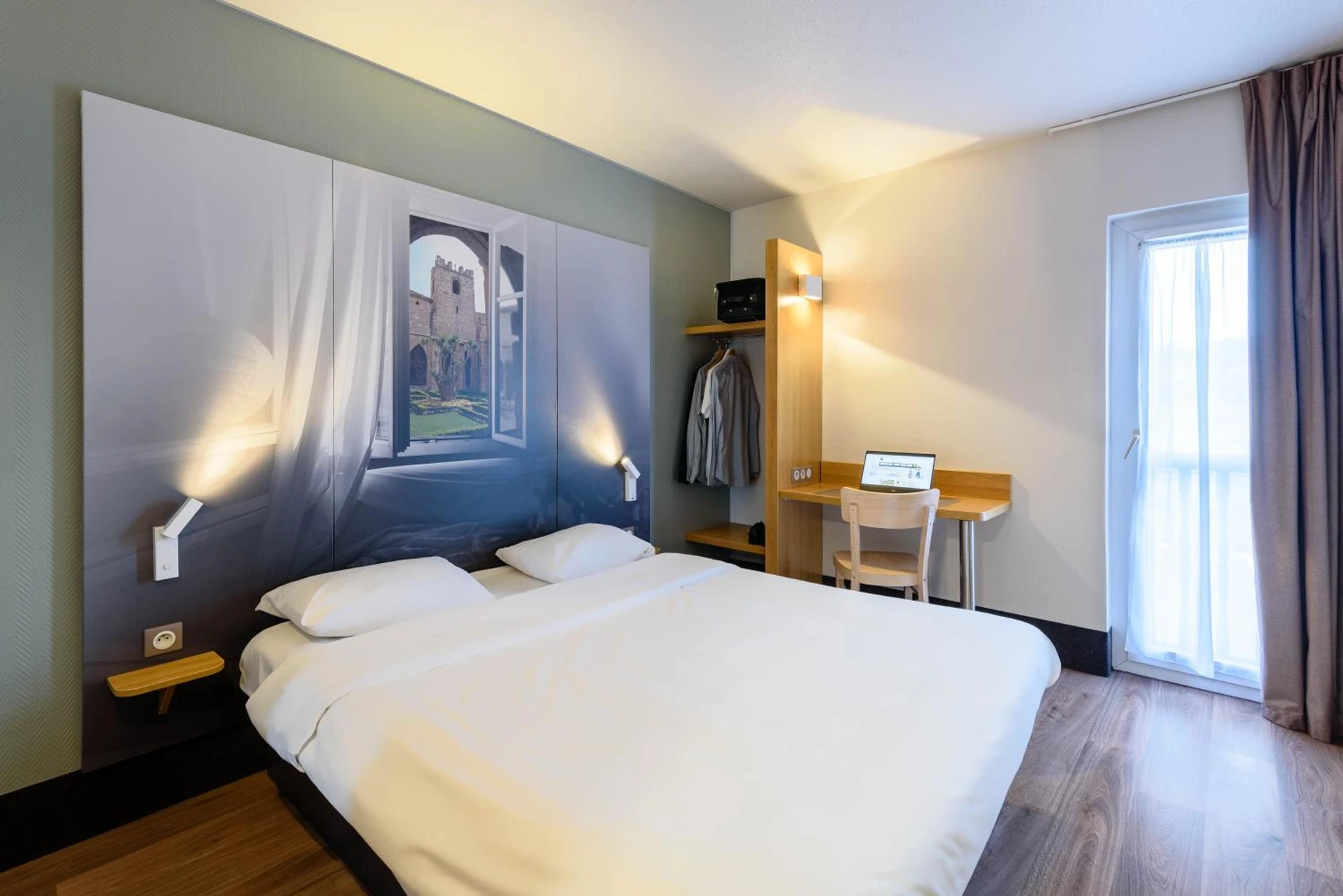 Chambre disponible pour un séminaire d'entreprise à B&B HOTEL Narbonne 1 - Narbonne