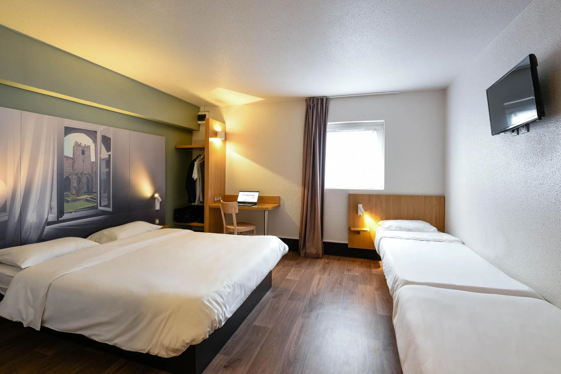 Chambre disponible pour un séminaire d'entreprise à B&B HOTEL Narbonne 1 - Narbonne