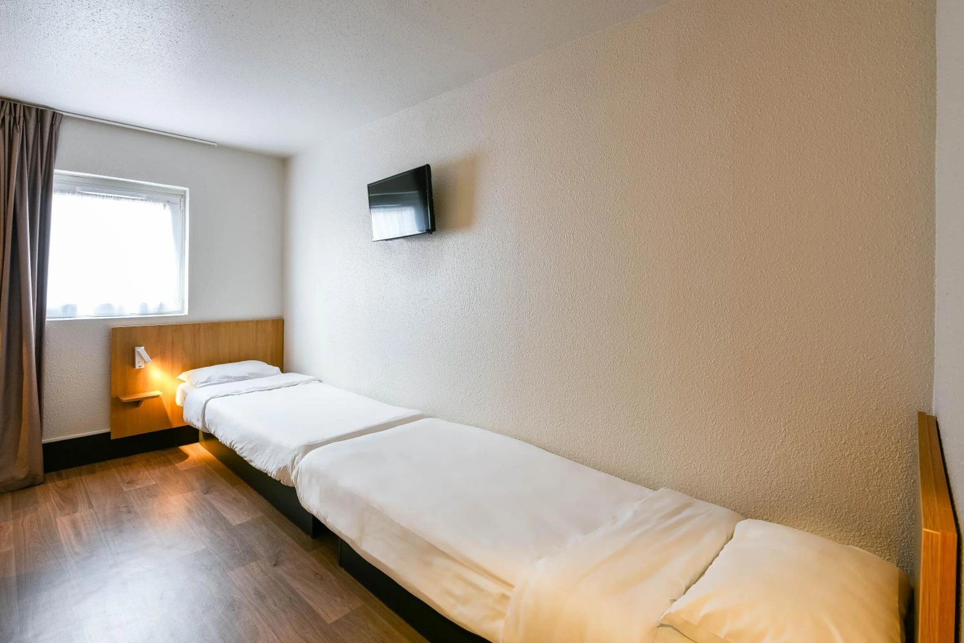 Magnifique chambre pour un séminaire d'entreprise à B&B HOTEL Narbonne 1 - Narbonne