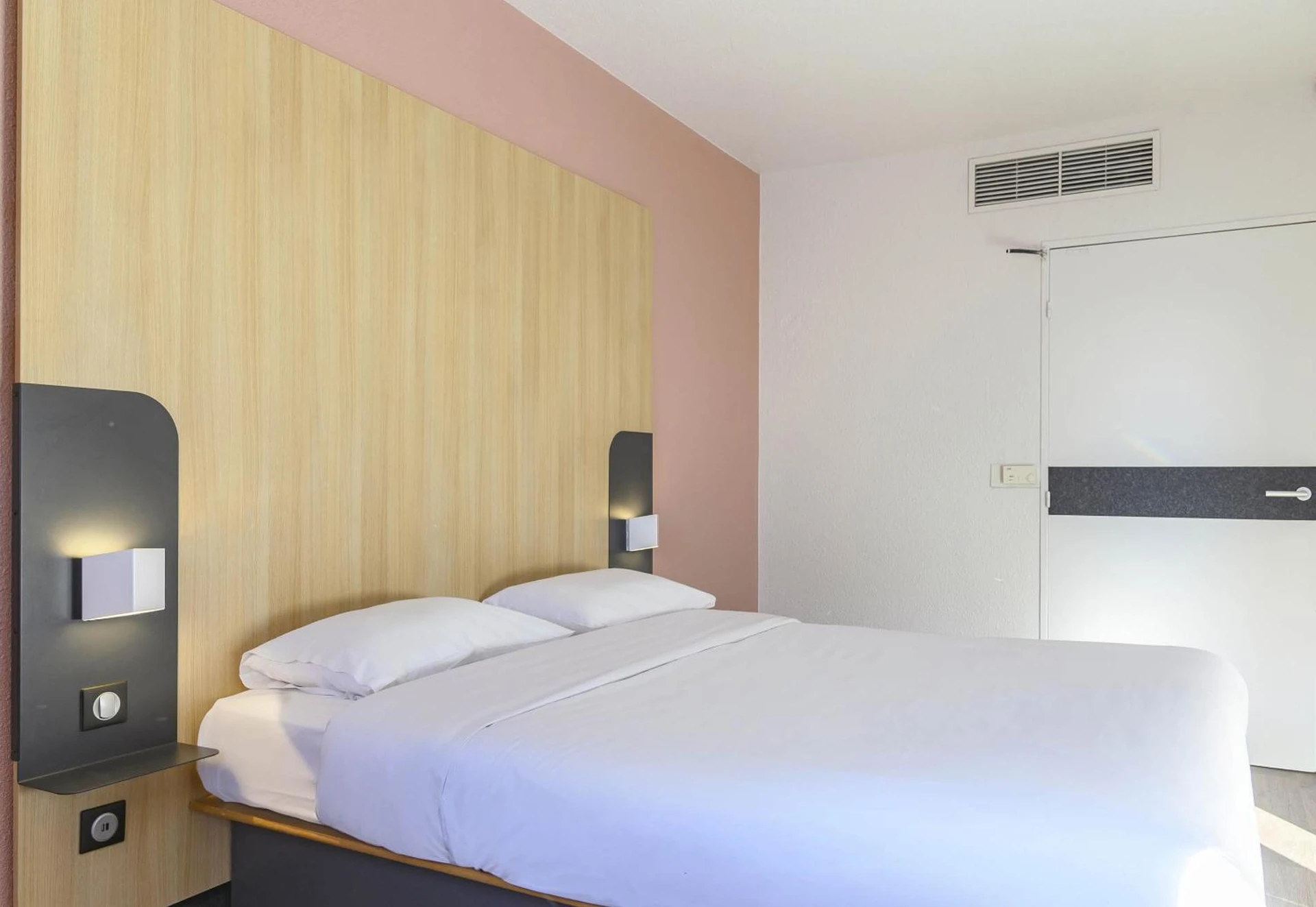 Organiser un séminaire d'entreprise : B&B HOTEL Nîmes Centre Arènes à nimes
