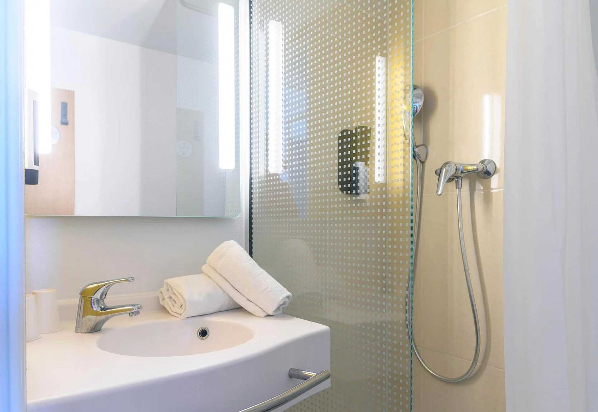 Organiser un séminaire d'entreprise : B&B HOTEL Nîmes Centre Arènes à nimes