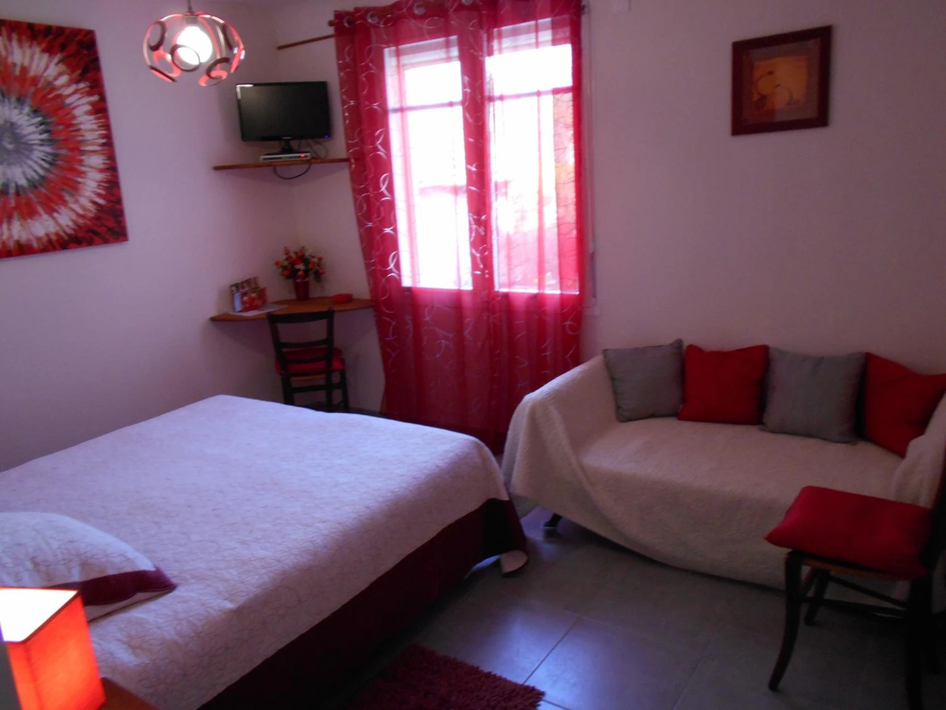 Chambre disponible pour un séminaire d'entreprise à Les Tilleuls B&B - Orange