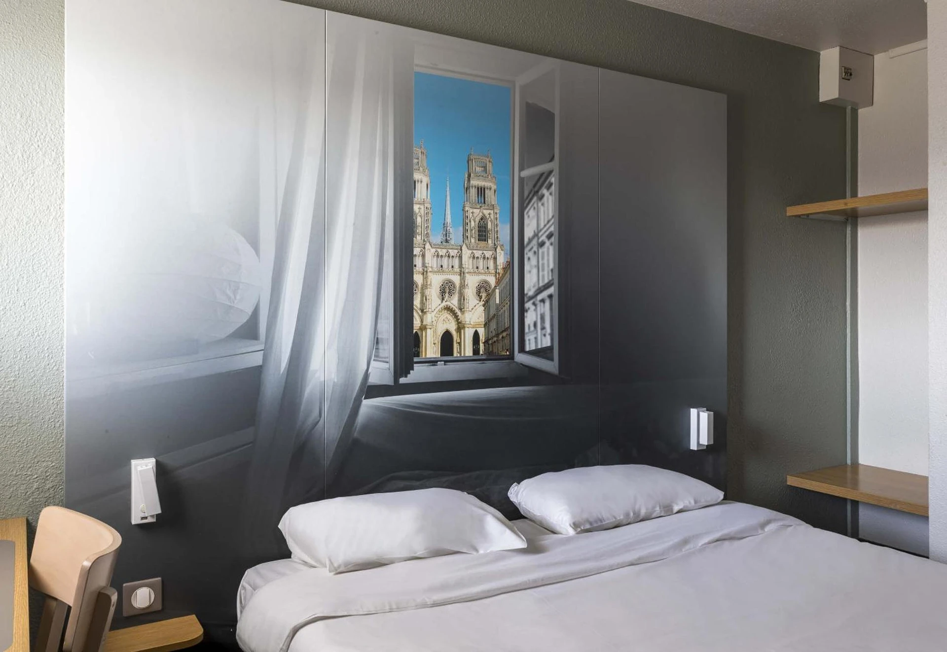 Magnifique chambre pour un séminaire d'entreprise à B&B HOTEL Orléans Ouest La Chapelle-Saint-Mesmin - La Chapelle-Saint-Mesmin