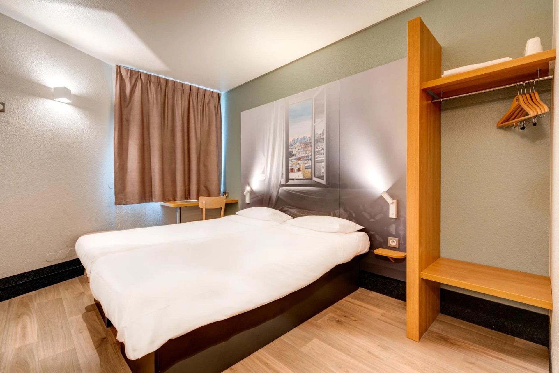 Chambre disponible pour un séminaire d'entreprise à B&B HOTEL Orly Rungis Aéroport 2 étoiles - Rungis