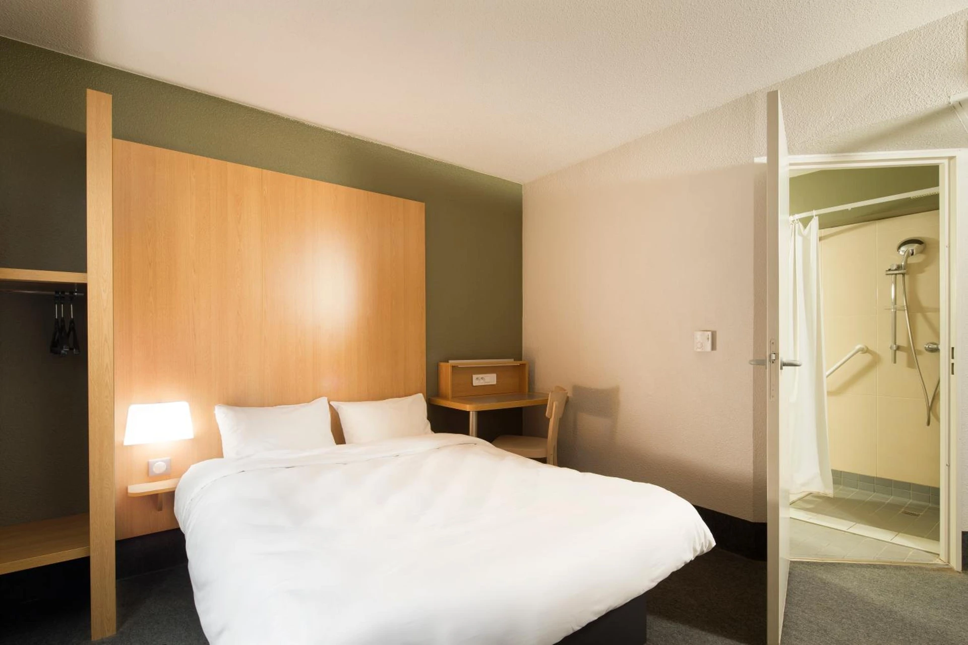 Magnifique chambre pour un séminaire d'entreprise à B&B HOTEL Paris Est Bobigny Université - Bobigny