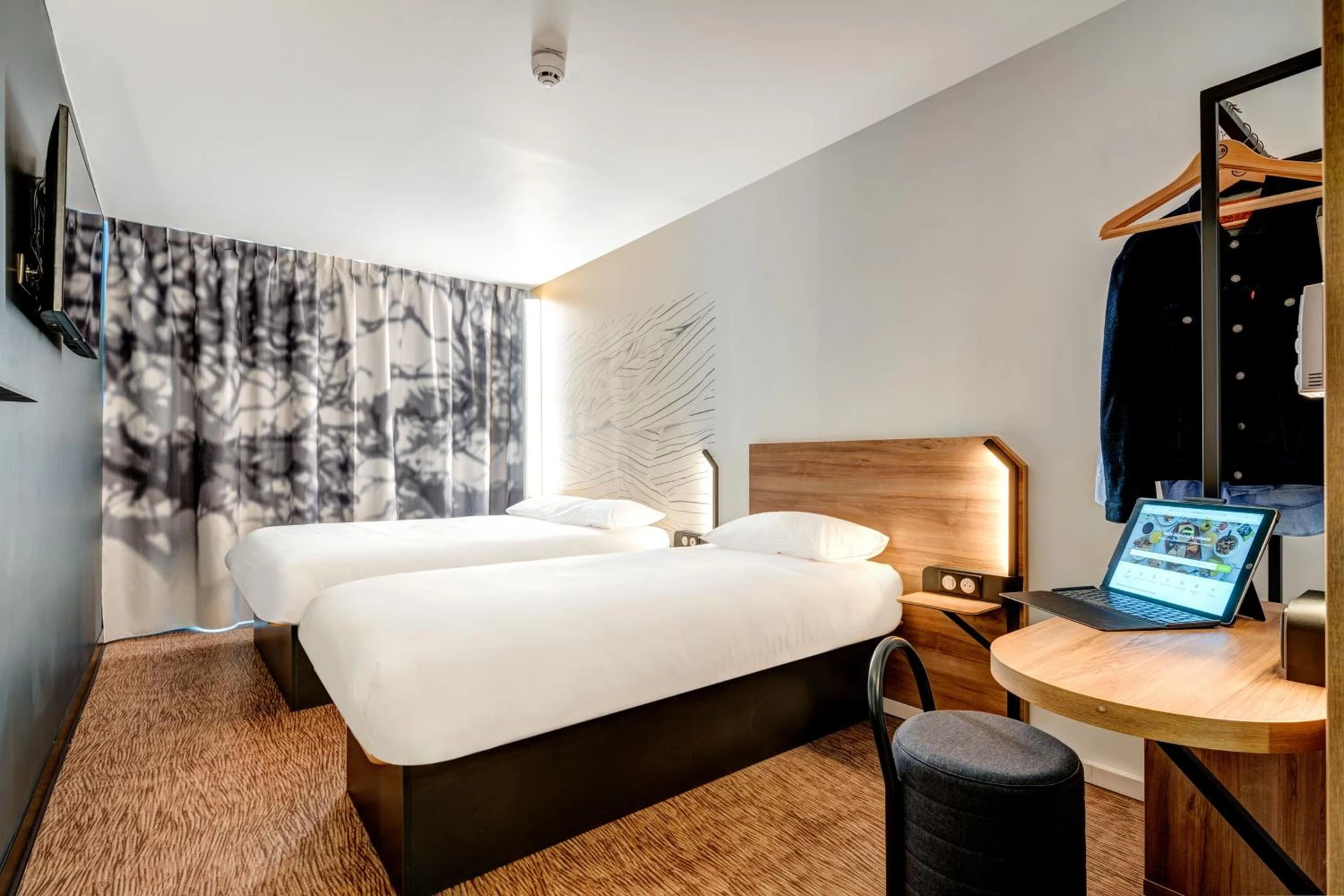 Chambre disponible pour un séminaire d'entreprise à B&B HOTEL Paris Ivry Quai de Seine - Ivry-sur-Seine