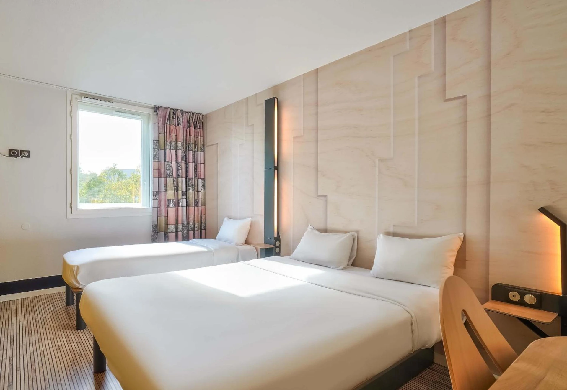 Chambre disponible pour un séminaire d'entreprise à B&B HOTEL Paris Malakoff Parc des Expositions - Malakoff