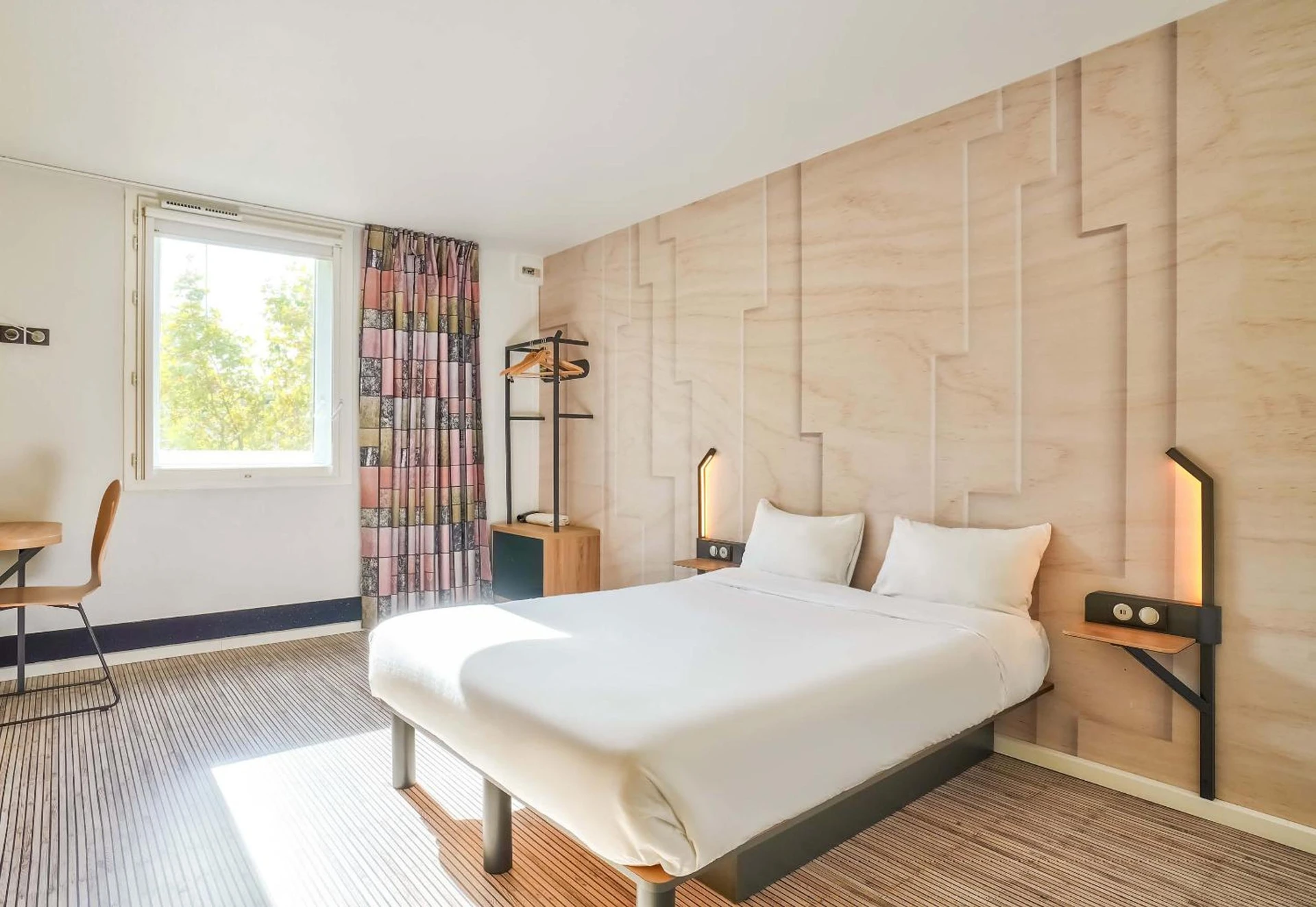 Chambre disponible pour un séminaire d'entreprise à B&B HOTEL Paris Malakoff Parc des Expositions - Malakoff