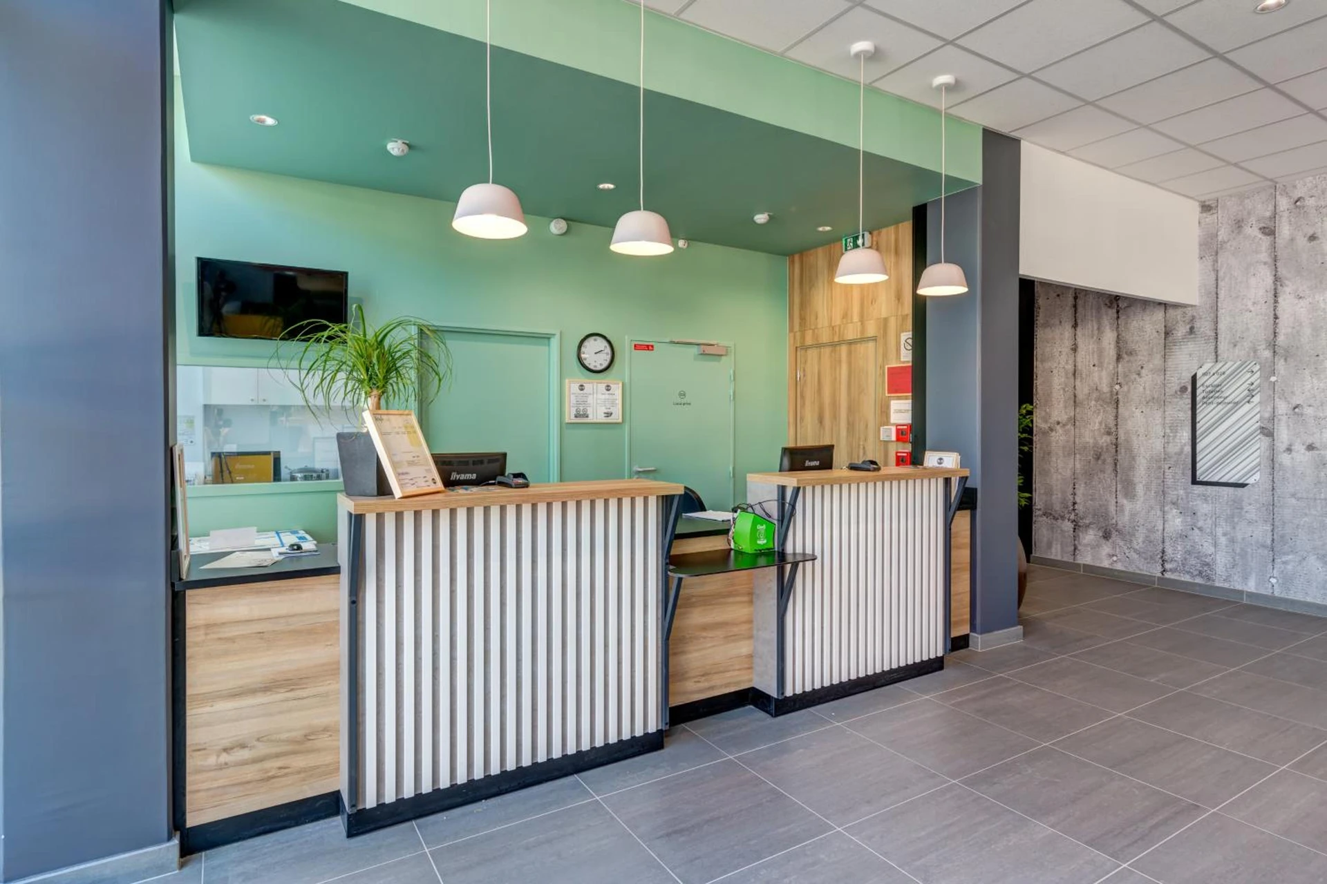 Ambiance de travail pour séminaire d'entreprise à B&B HOTEL Paris Sud Chatenay Malabry - Châtenay-Malabry