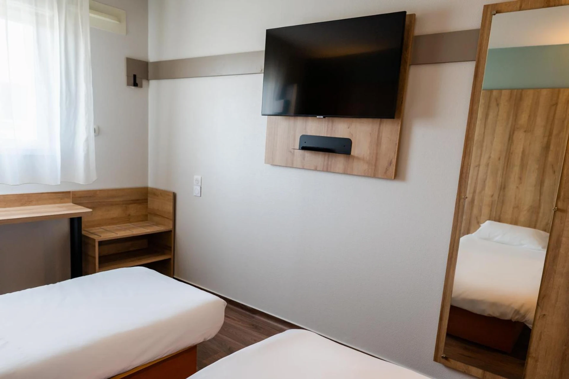 Magnifique chambre pour un séminaire d'entreprise à B&B HOTEL Pau Lescar - Lescar