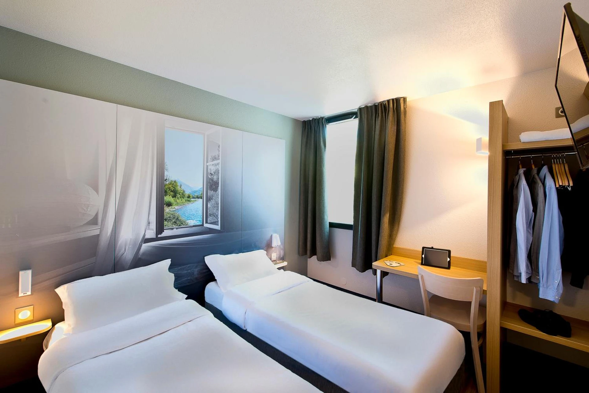 Magnifique chambre pour un séminaire d'entreprise à B&B HOTEL Pau Zénith - Pau