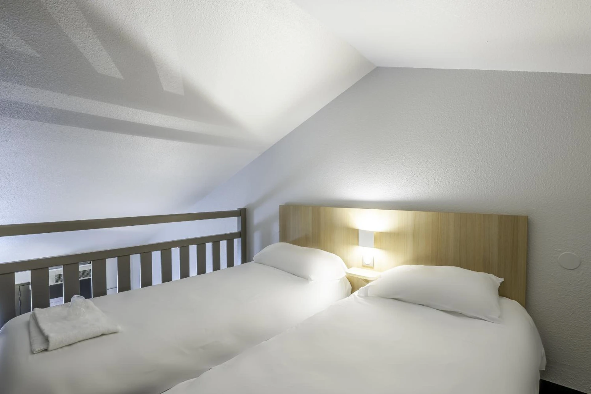 Magnifique chambre pour un séminaire d'entreprise à B&B HOTEL Périgueux Boulazac - Boulazac